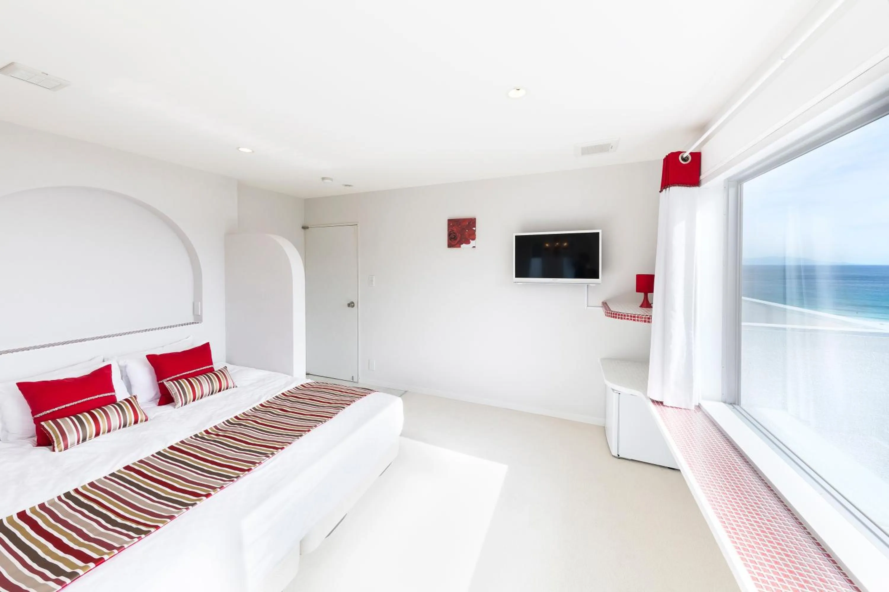 Photo of the whole room, Bed in Hotel Sea Shell