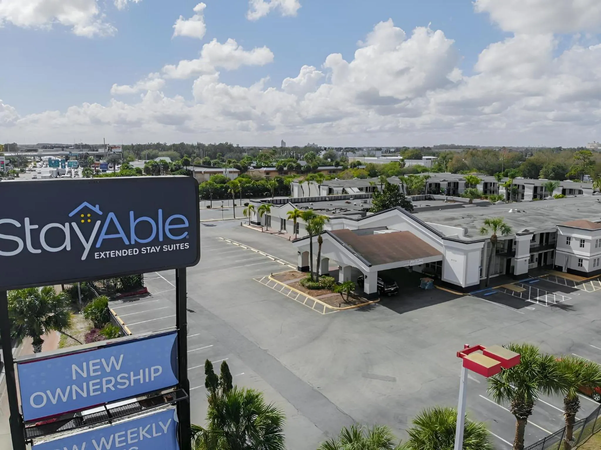 Property building in Stayable Orlando at Florida Mall