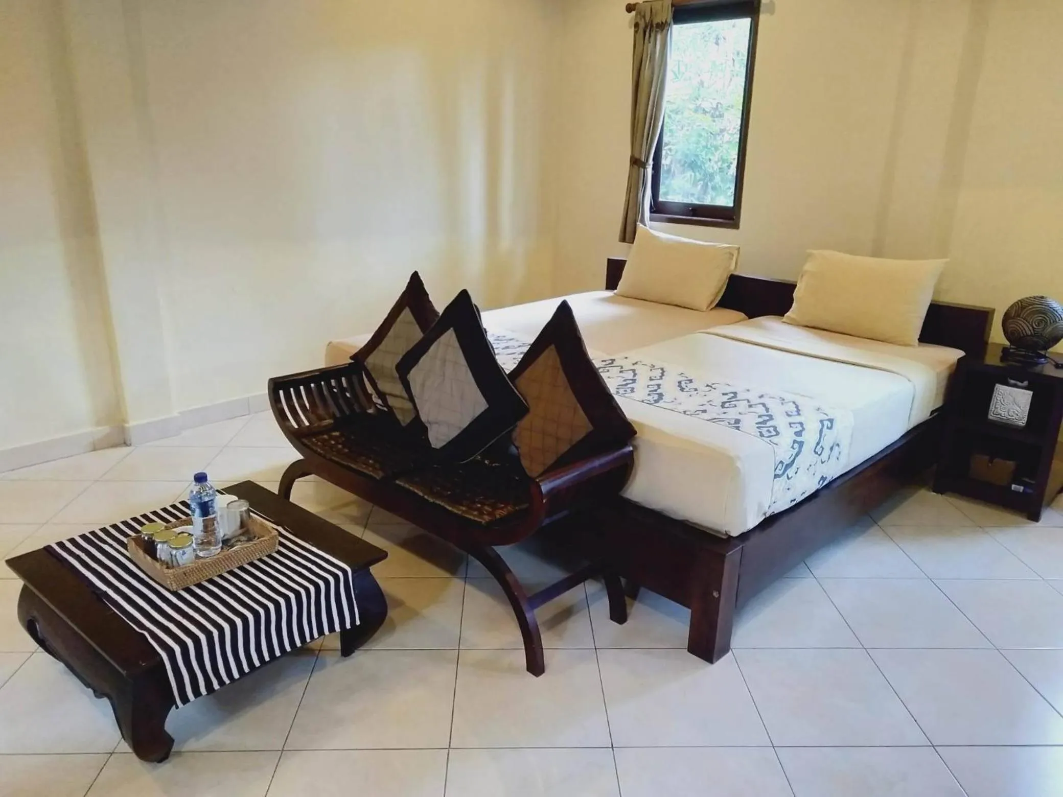 Bed in Prasanti Bed & Breakfast