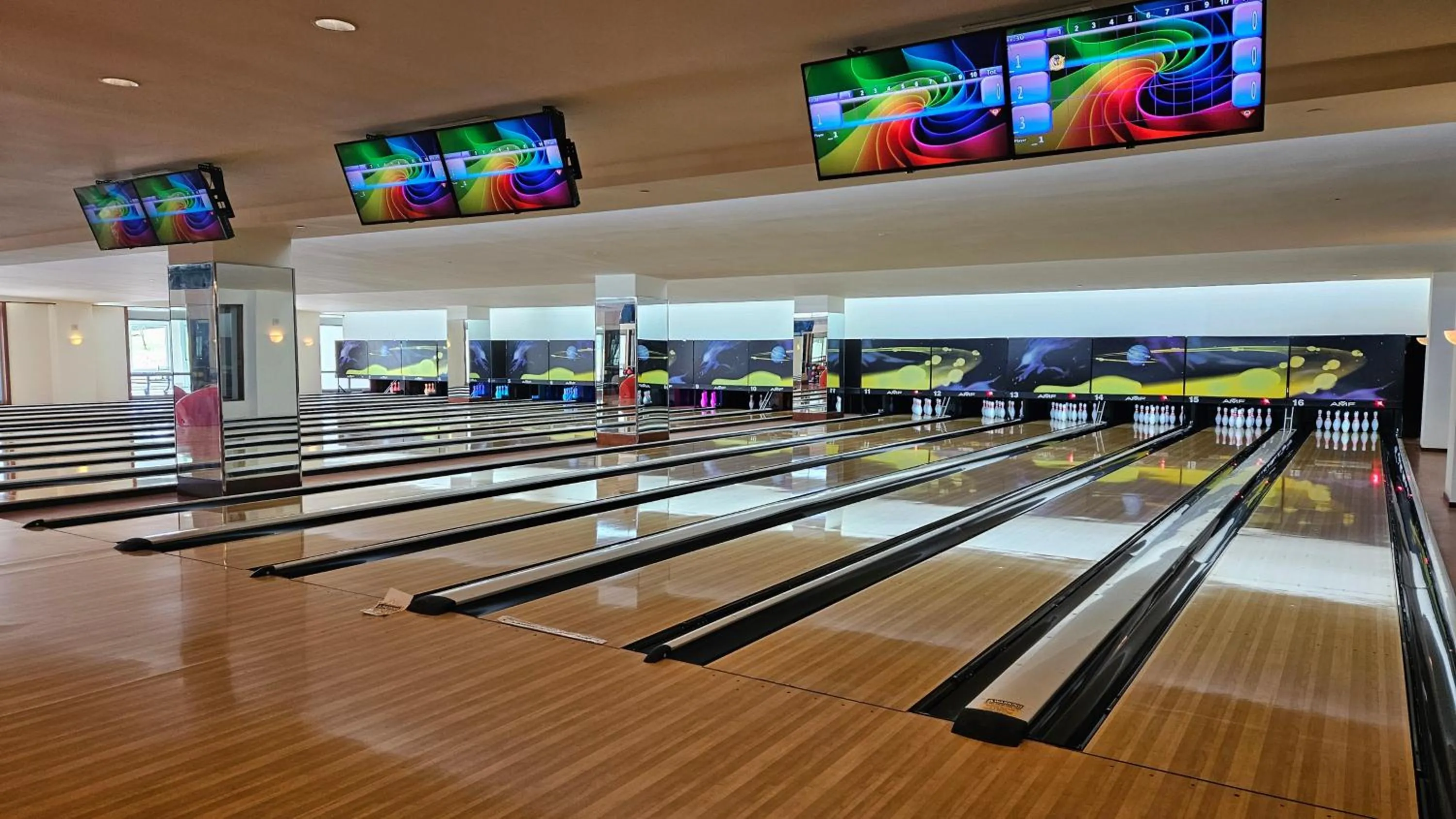 Bowling in LeoPalace Resort Guam