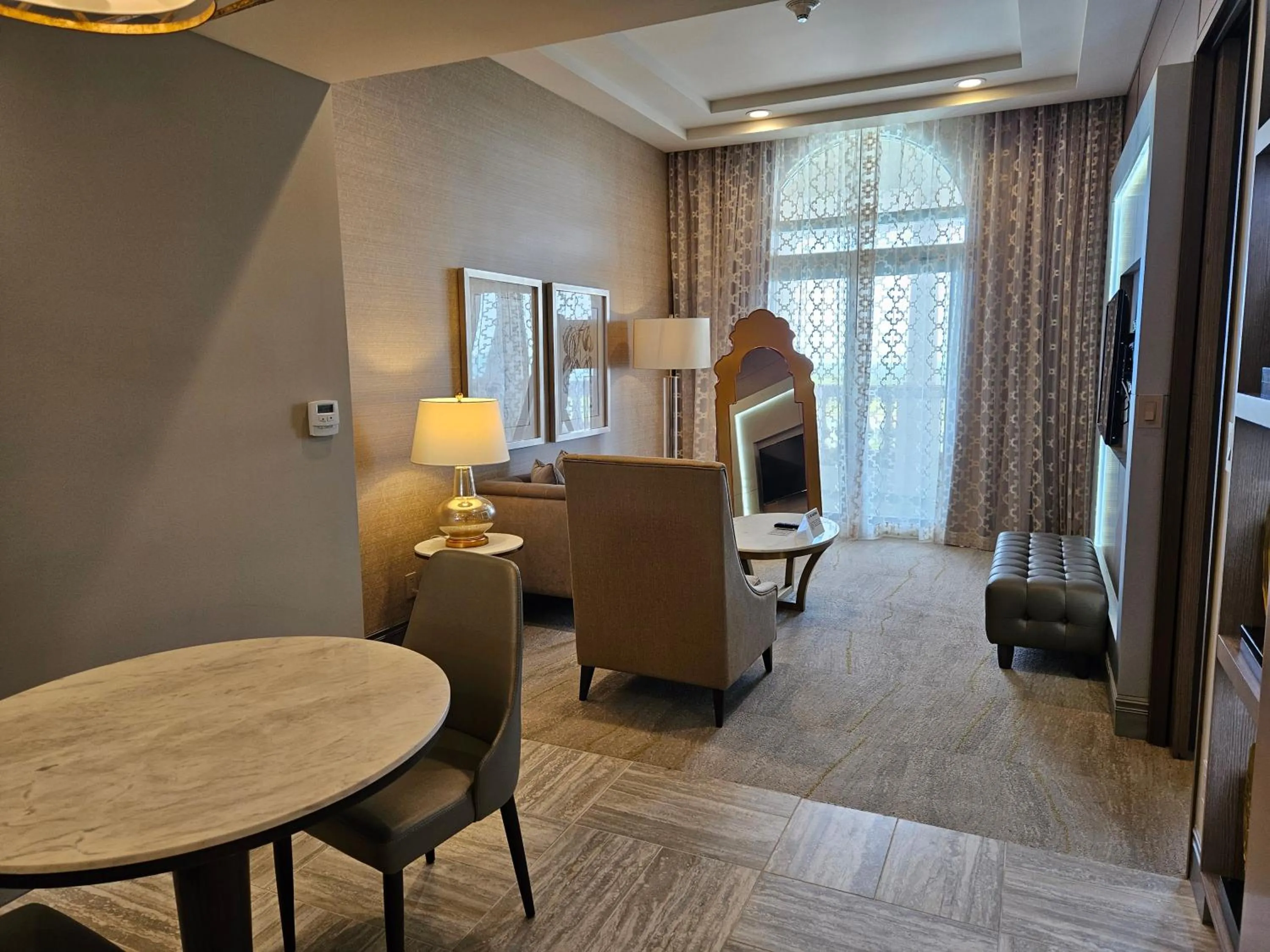 Living room in LeoPalace Resort Guam