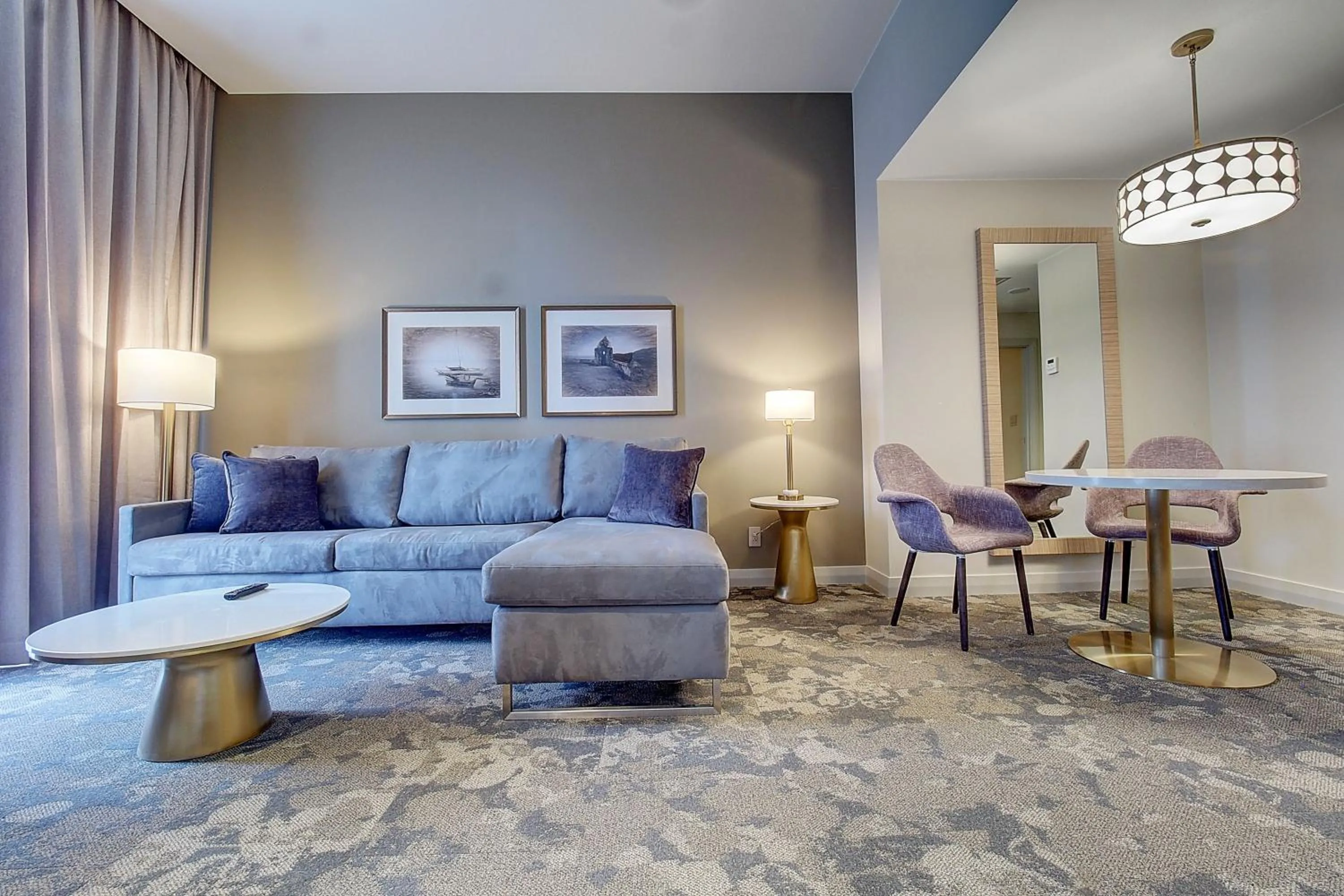 Living room in LeoPalace Resort Guam