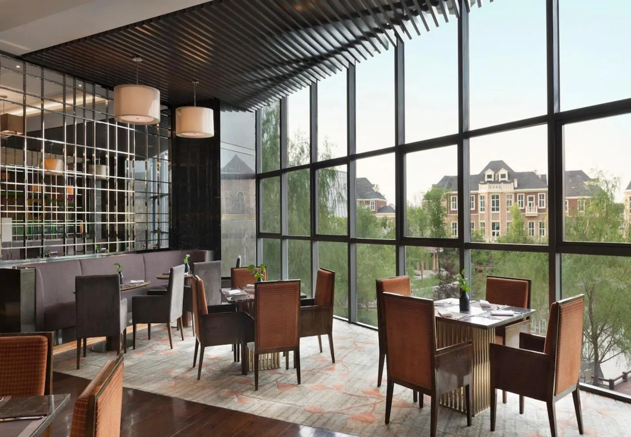 Restaurant/places to eat in Sheraton Changchun Jingyuetan Hotel