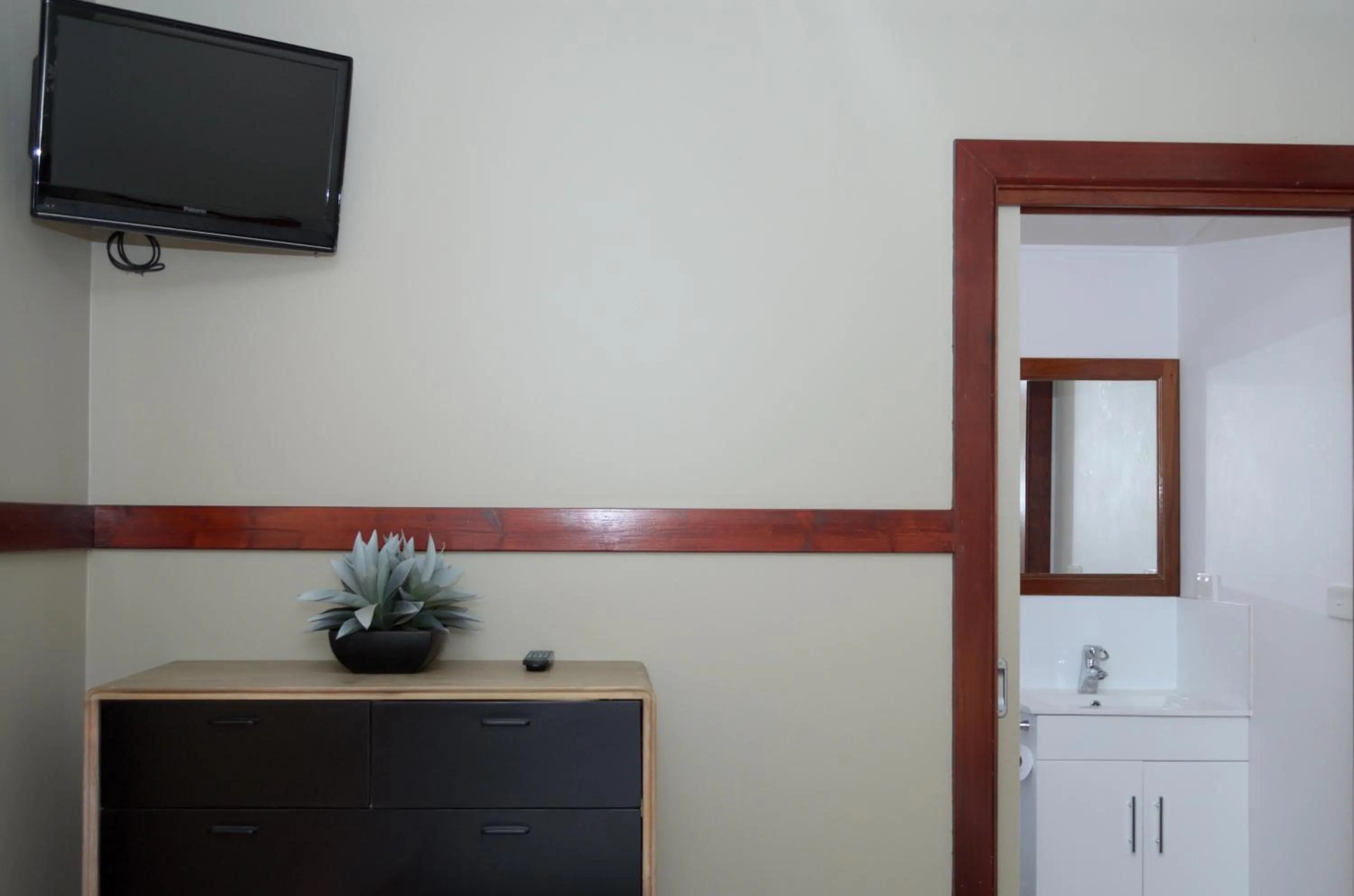 TV and multimedia in Myrtleford Motel on Alpine