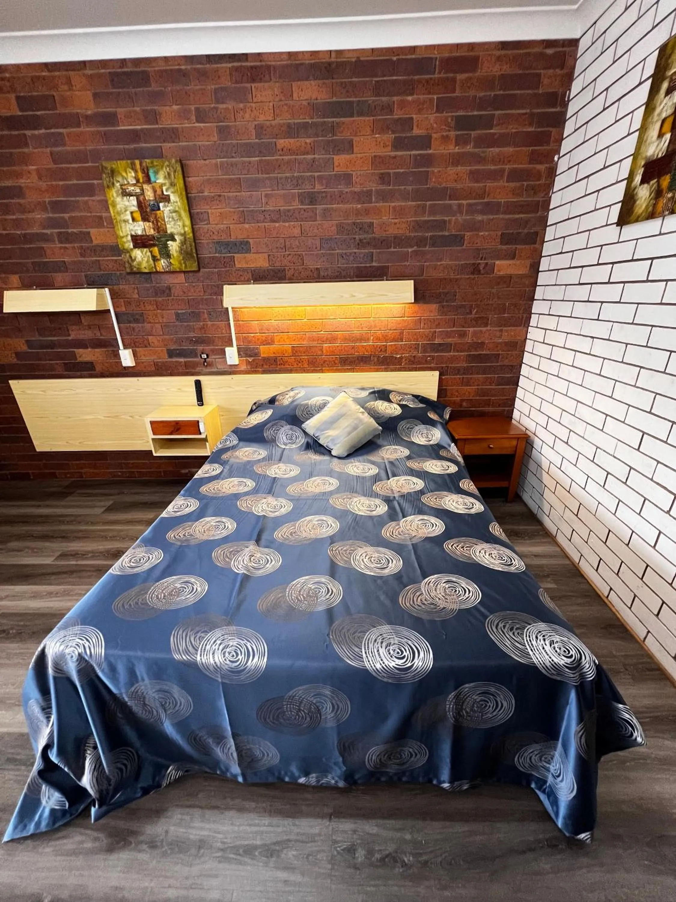 Bed in Glen Innes Lodge Motel