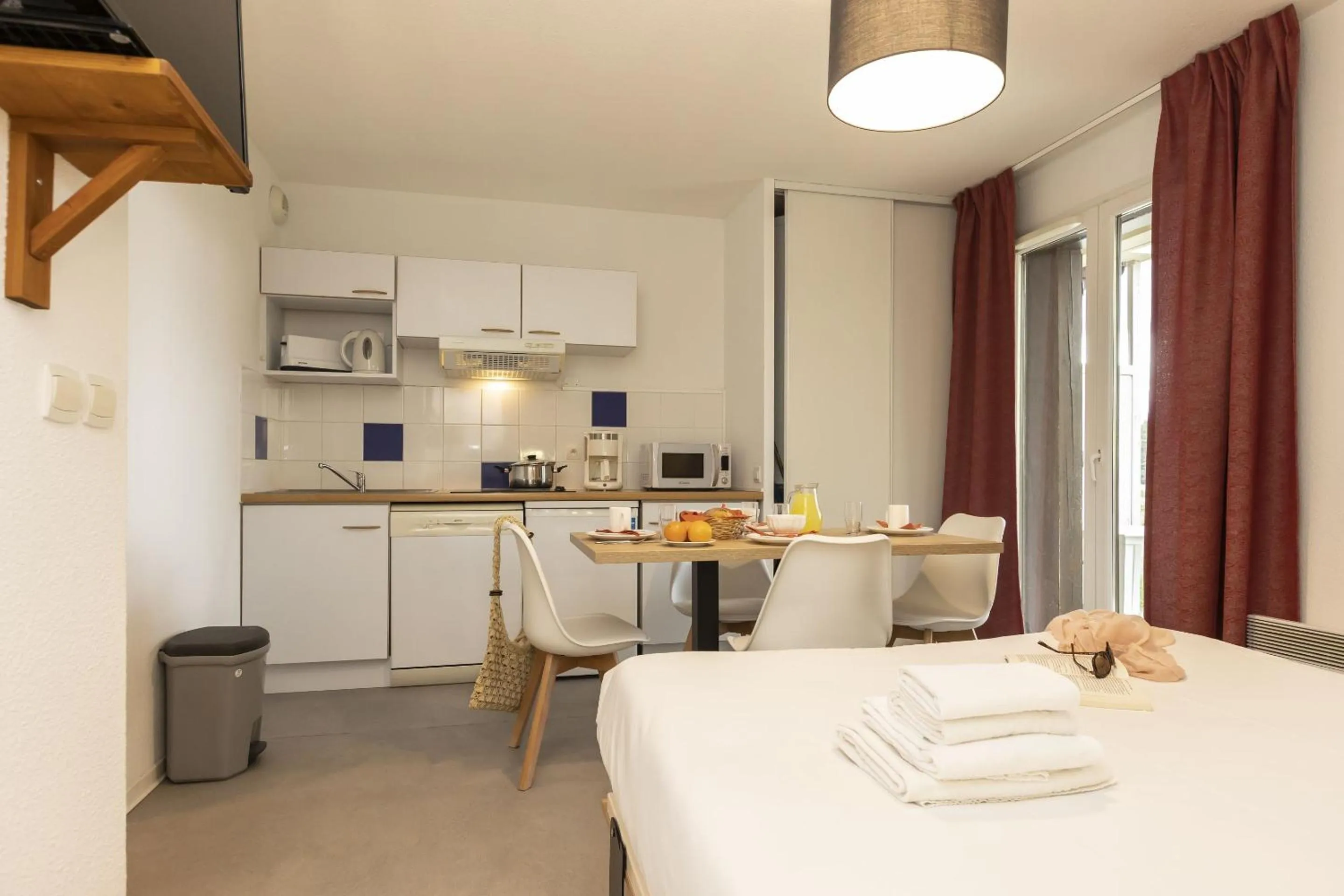 Bedroom, Bed in Résidence Odalys Mille Soleils