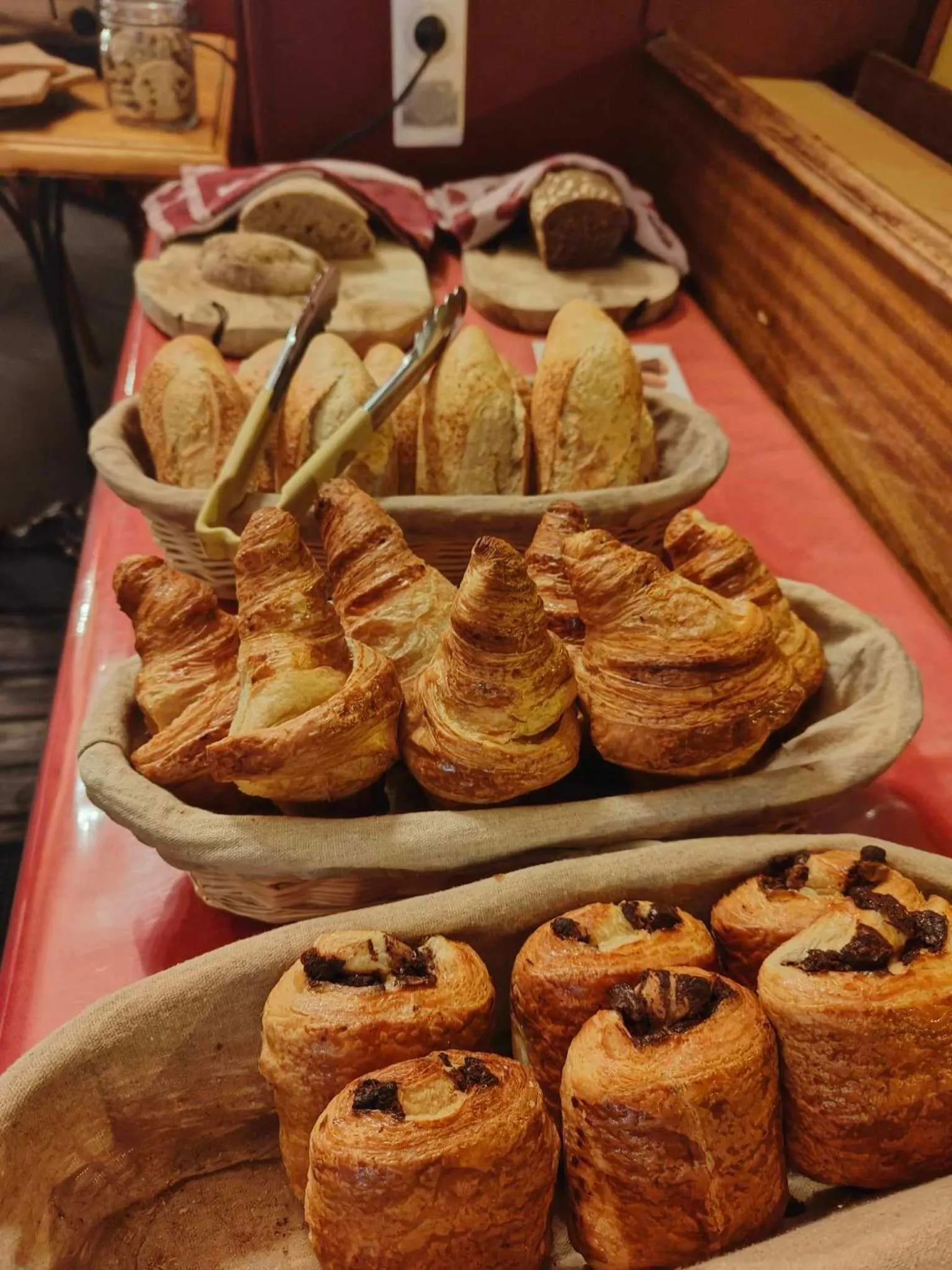 Breakfast in Hôtel Terminus - Pizzeria Pizz'a gogo - salle de sport - face à la gare
