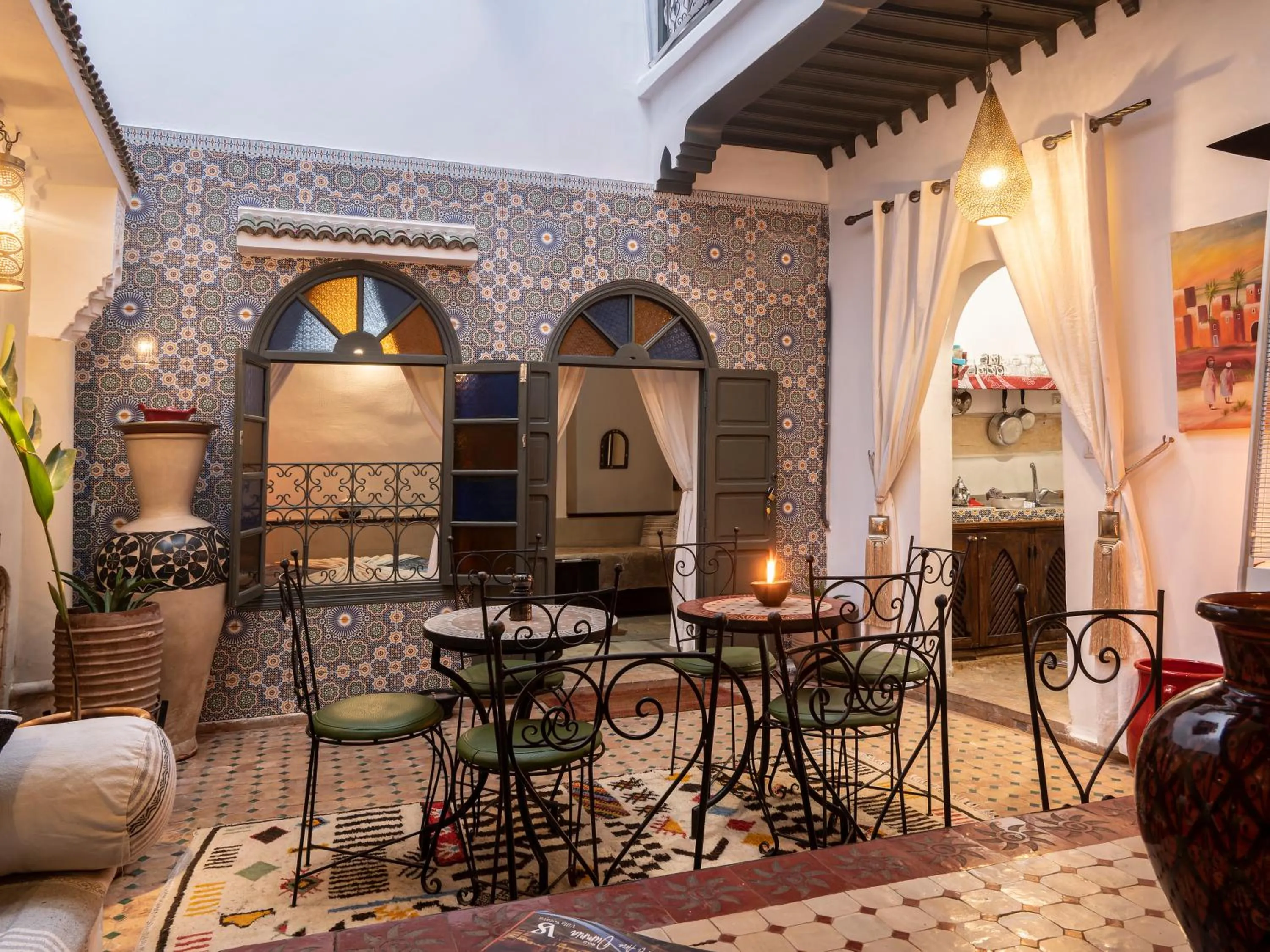 Living room in Riad dar El Arsa Rooftop & jacuzzi