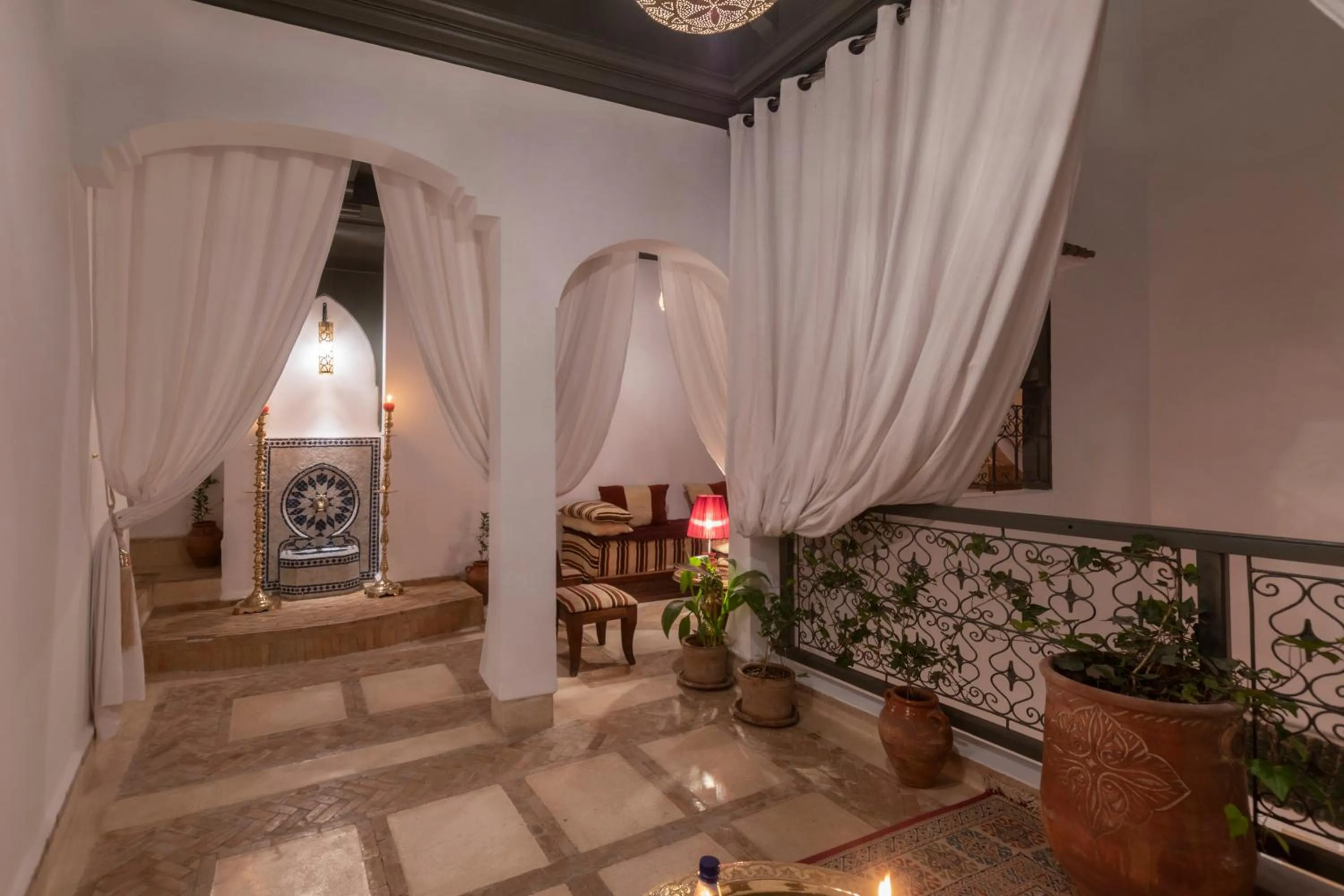 Living room in Riad dar El Arsa Rooftop & jacuzzi