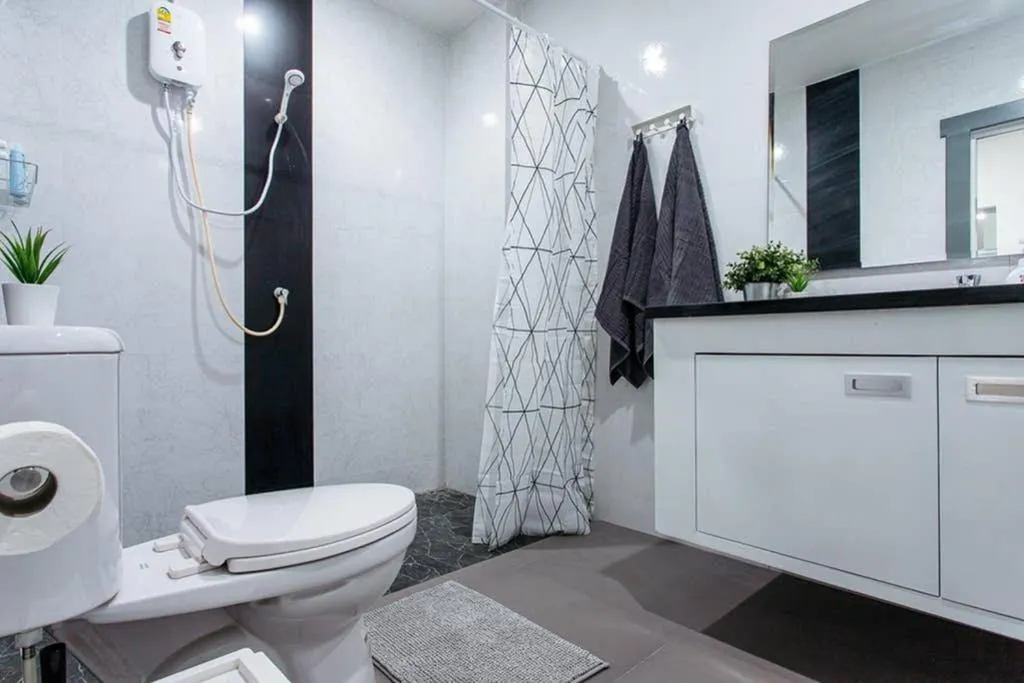 P4 Silom Large 2beds full kitchen WIFI 4-6pax