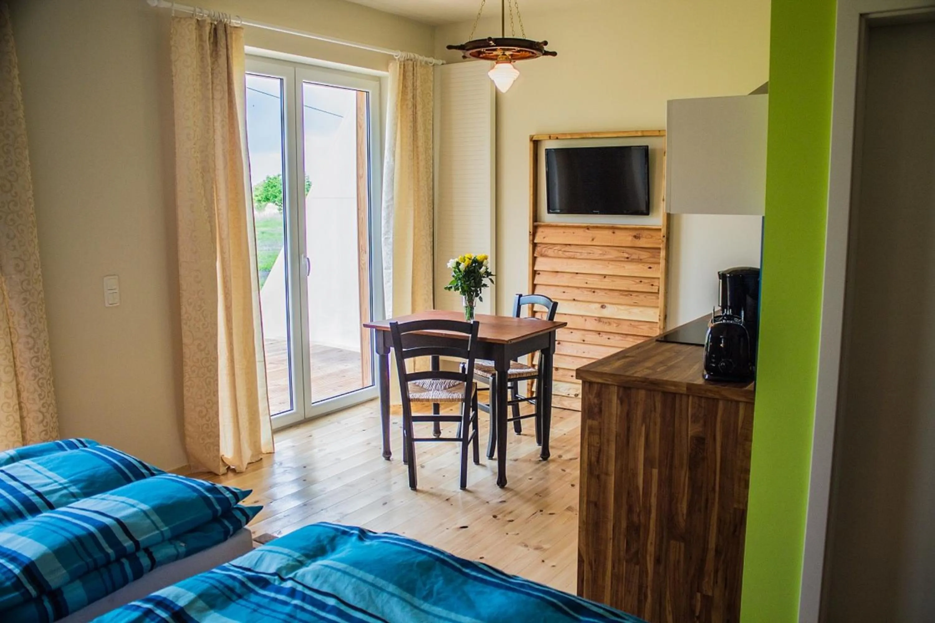 View (from property/room), Bed in Halbinsel Resort Peenemünde