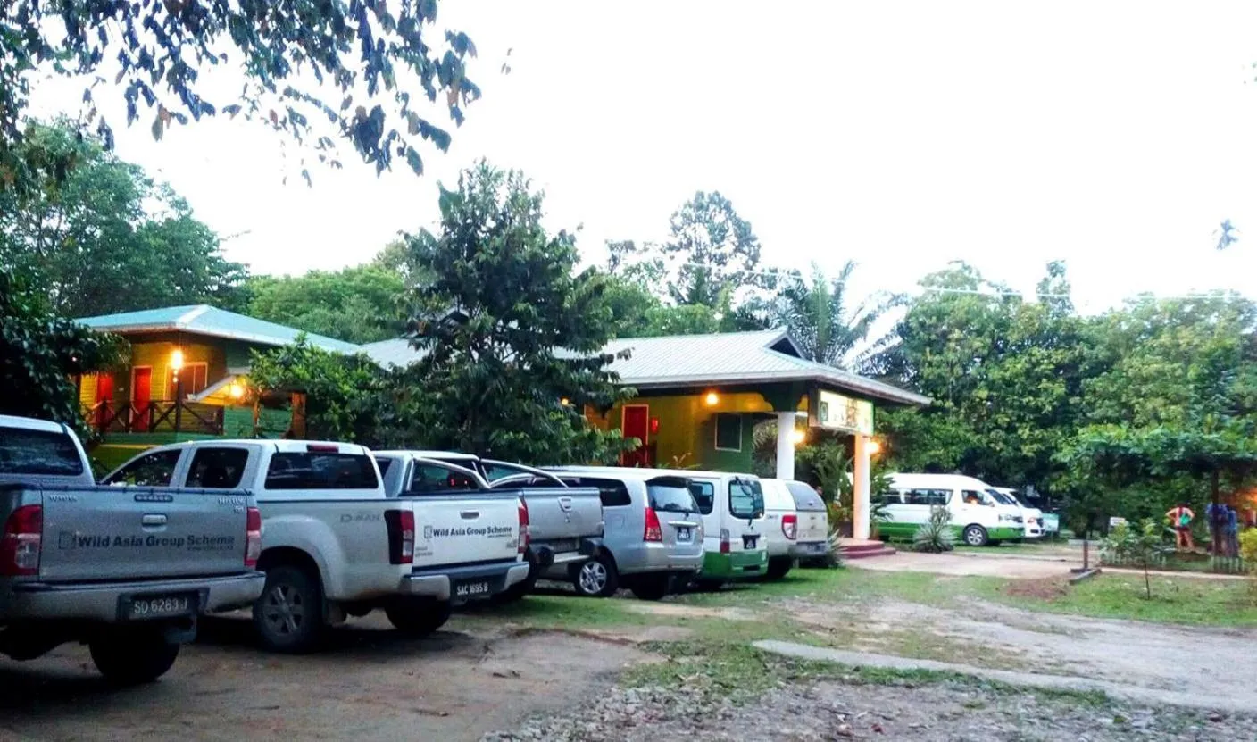 Sukau Greenview Lodge