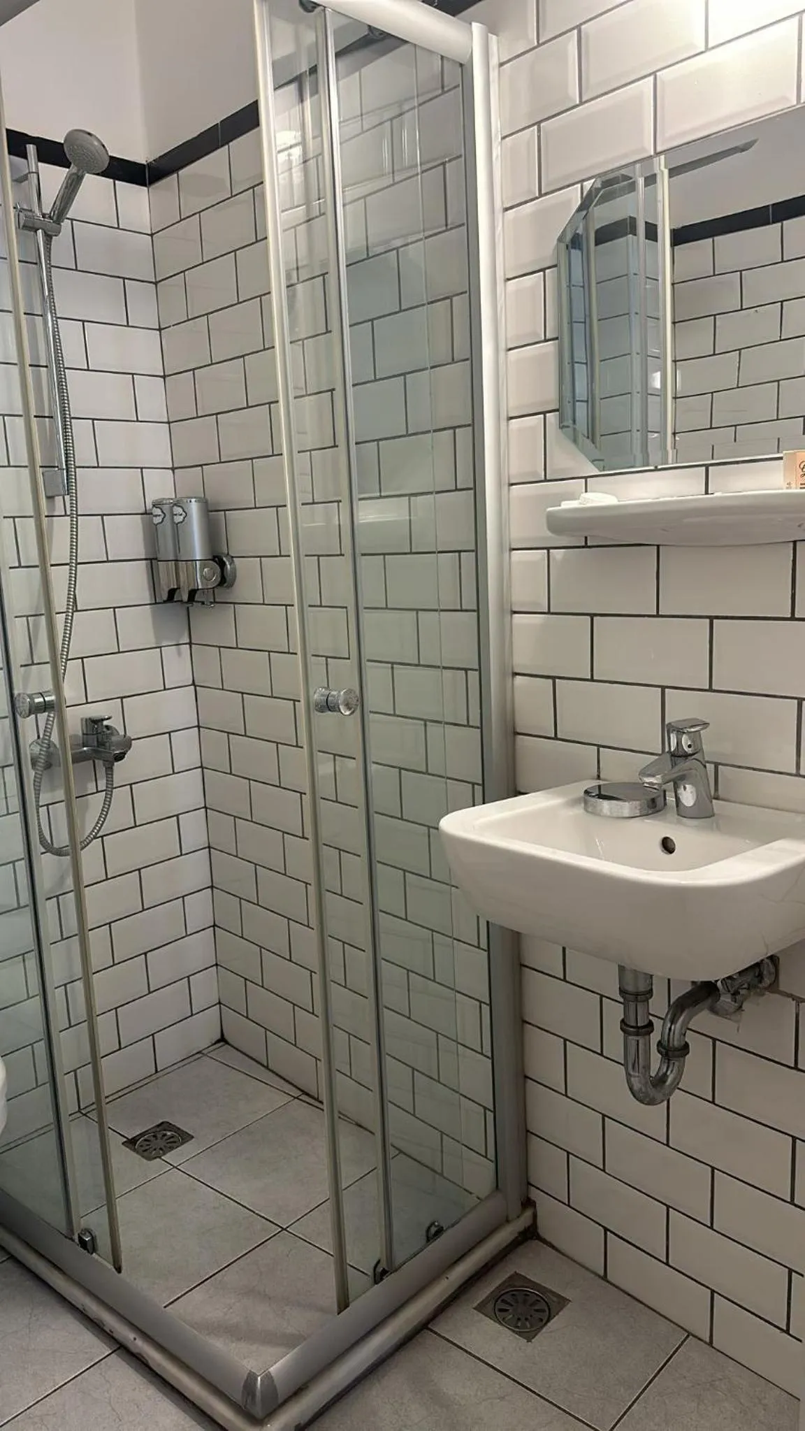 Shower in Rumours Inn