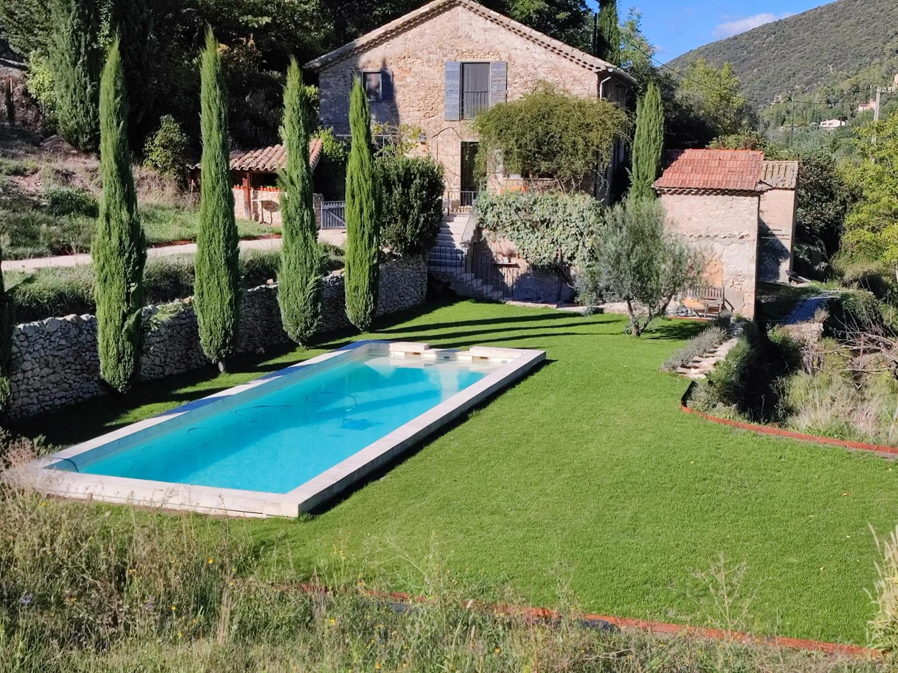 Swimming pool in Le Ptit Cottage