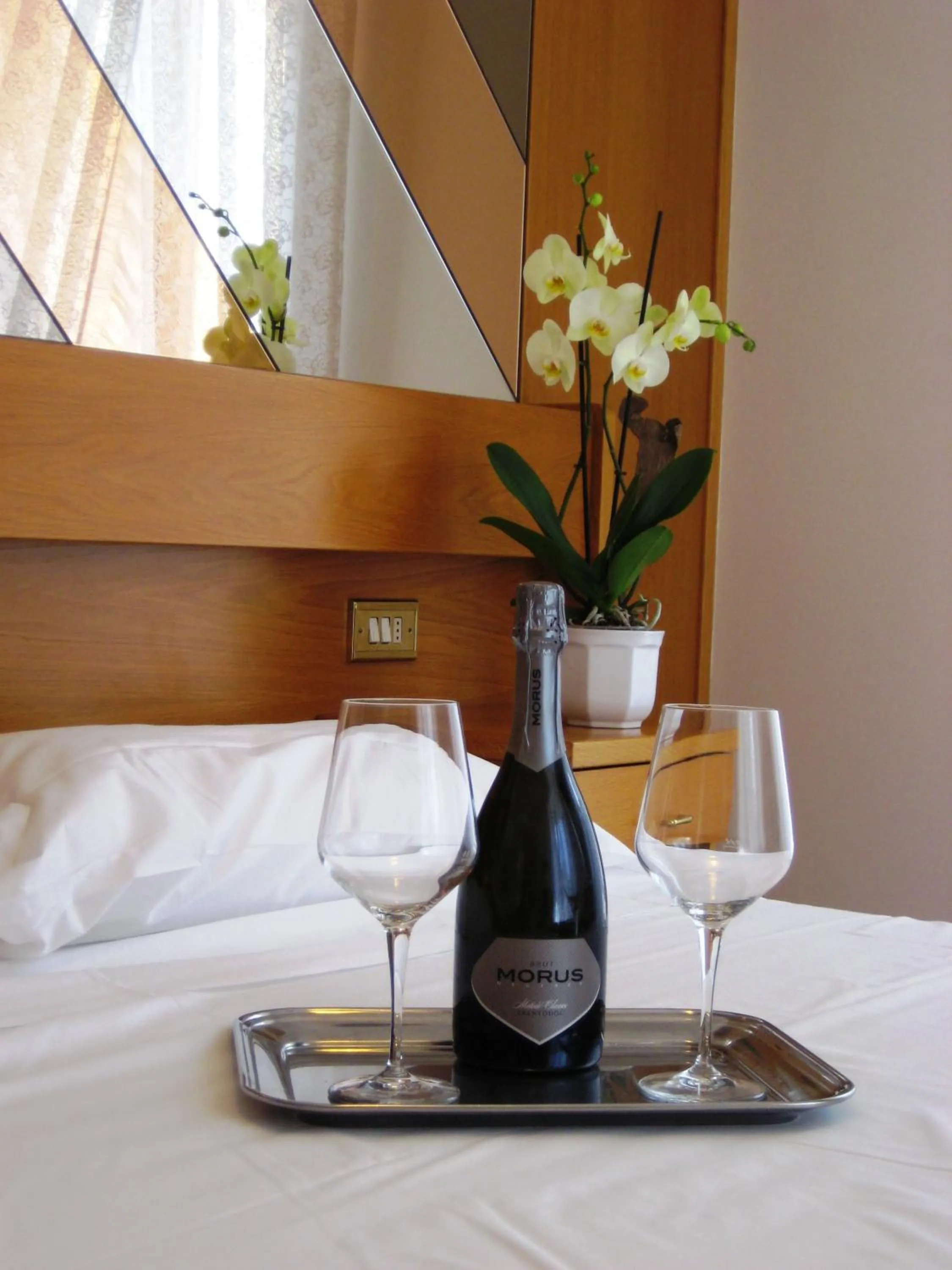 Decorative detail, Bed in Albergo Ristorante Da Neni