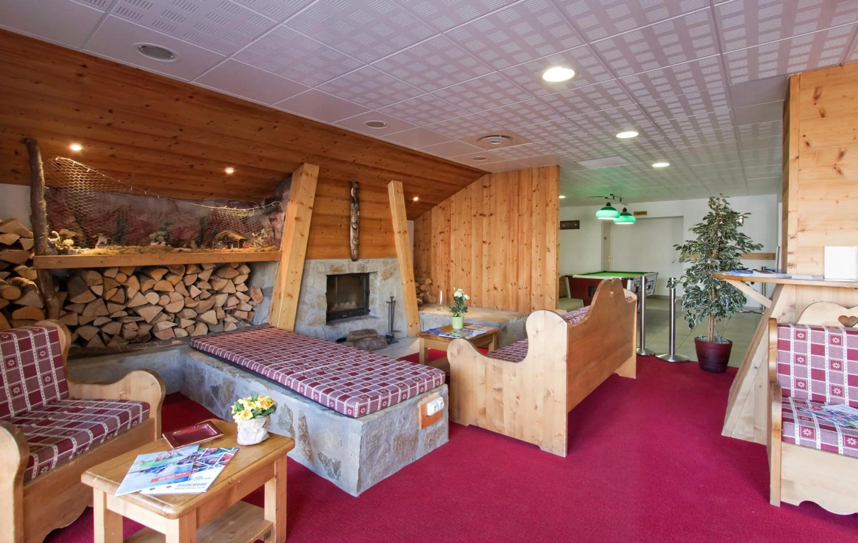 Lobby or reception, Bed in Résidence Odalys Rochebrune Le Vallon