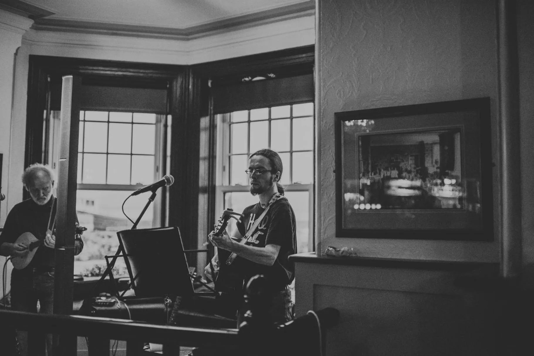 Evening entertainment in Royal Valentia Hotel