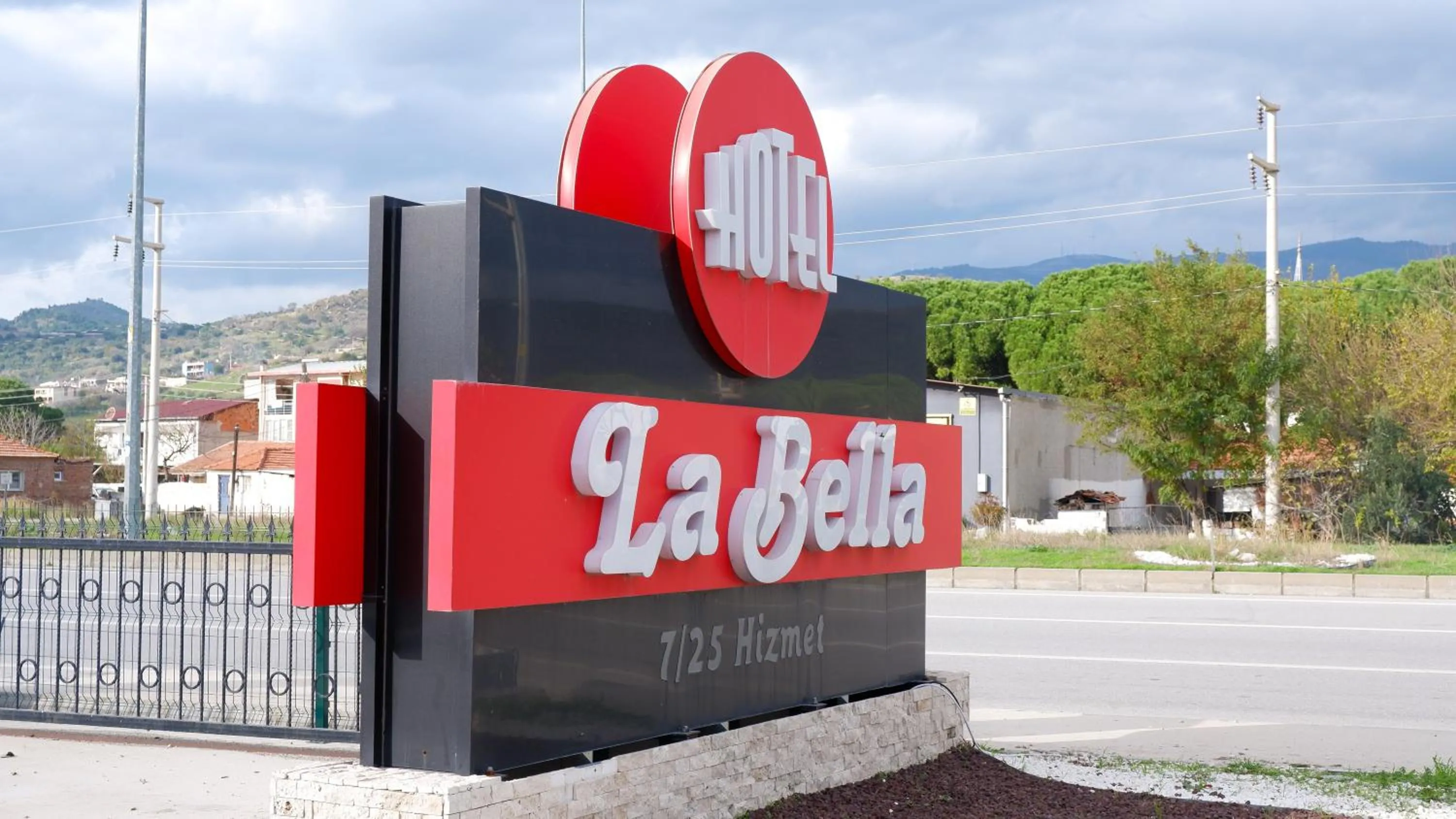 Property building in Hotel Labella Bergama