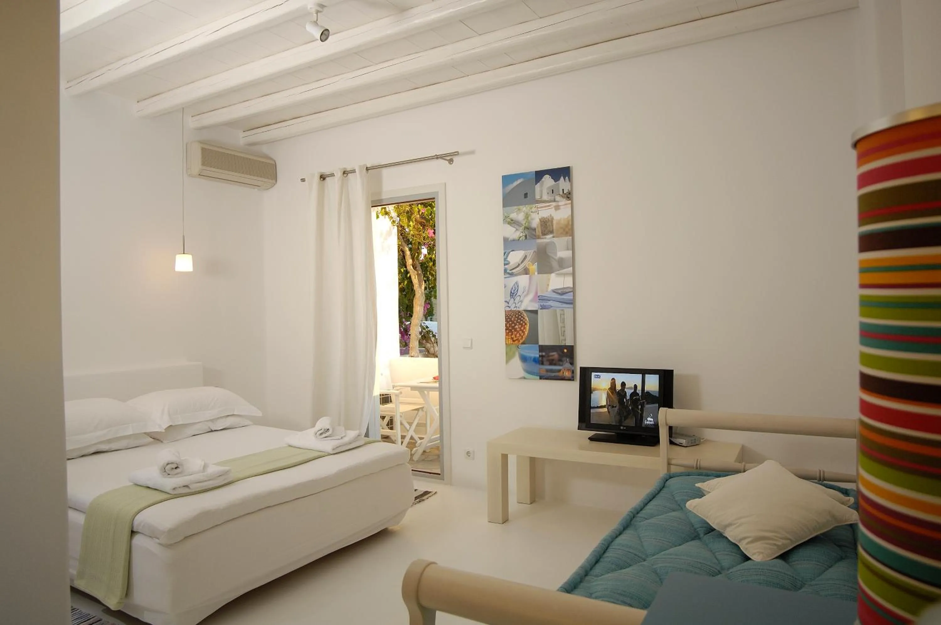 Bedroom, Bed in Kapetan Tasos Suites