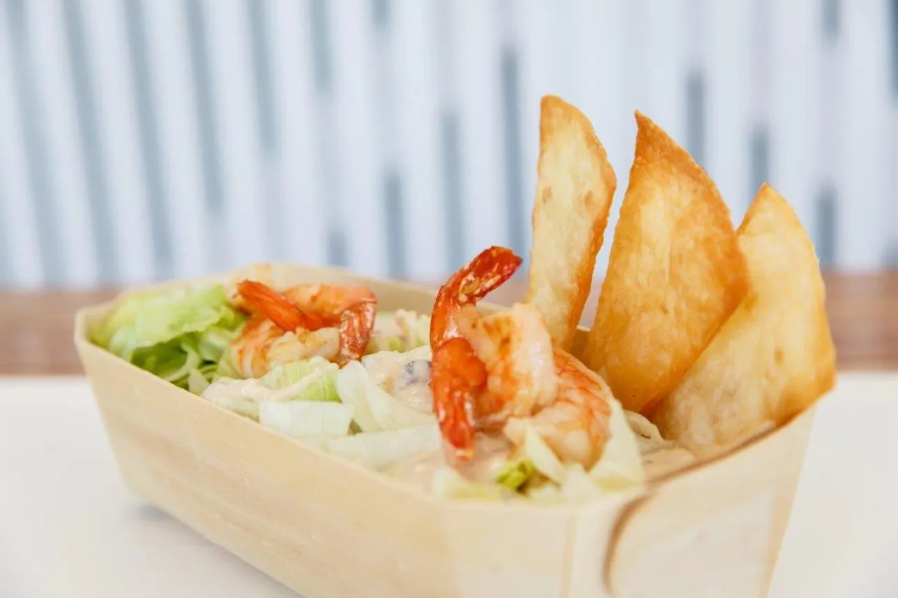 Restaurant/places to eat in Nautic Sport Club