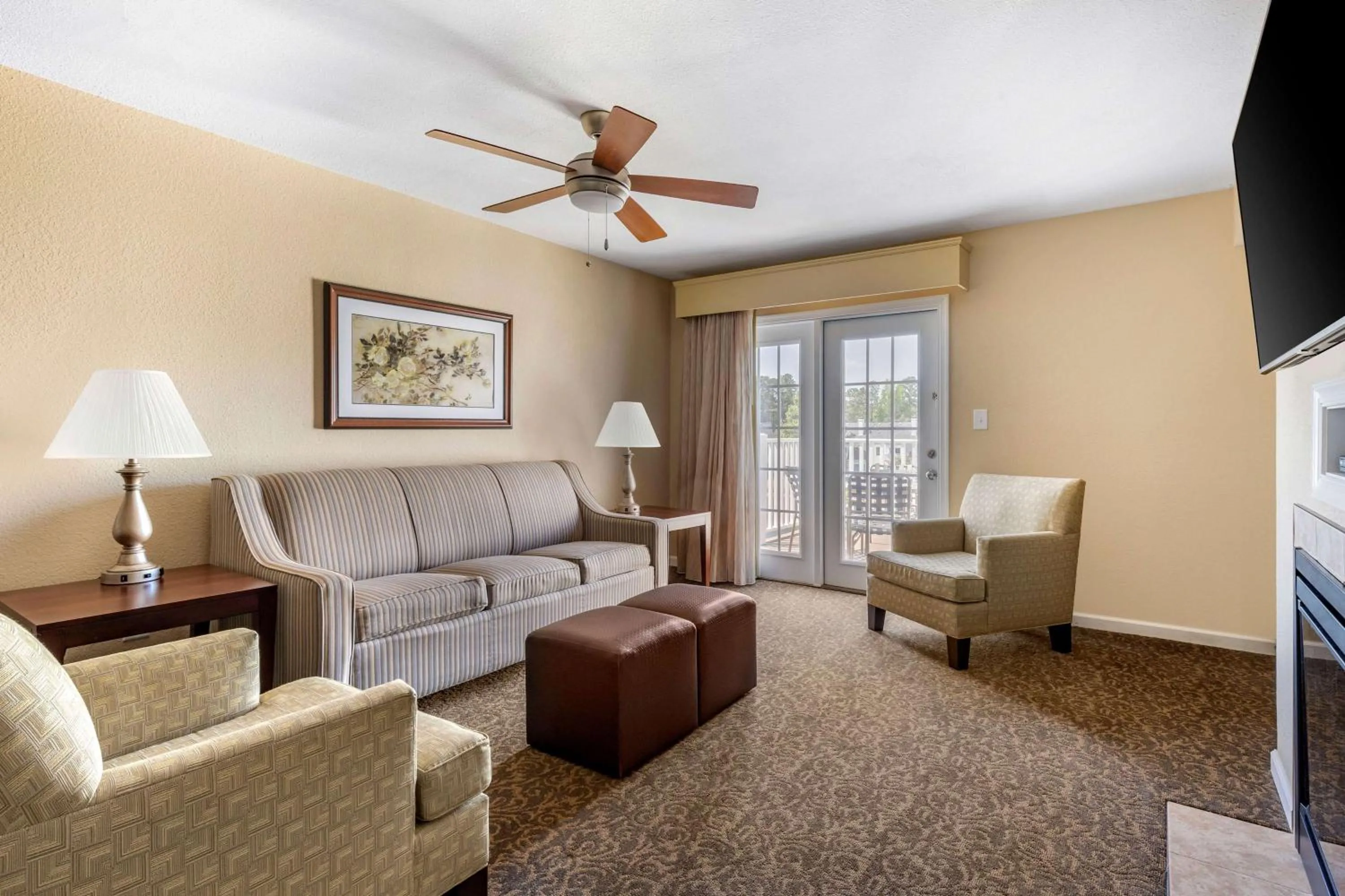 Living room in Hilton Vacation Club The Historic Powhatan Williamsburg