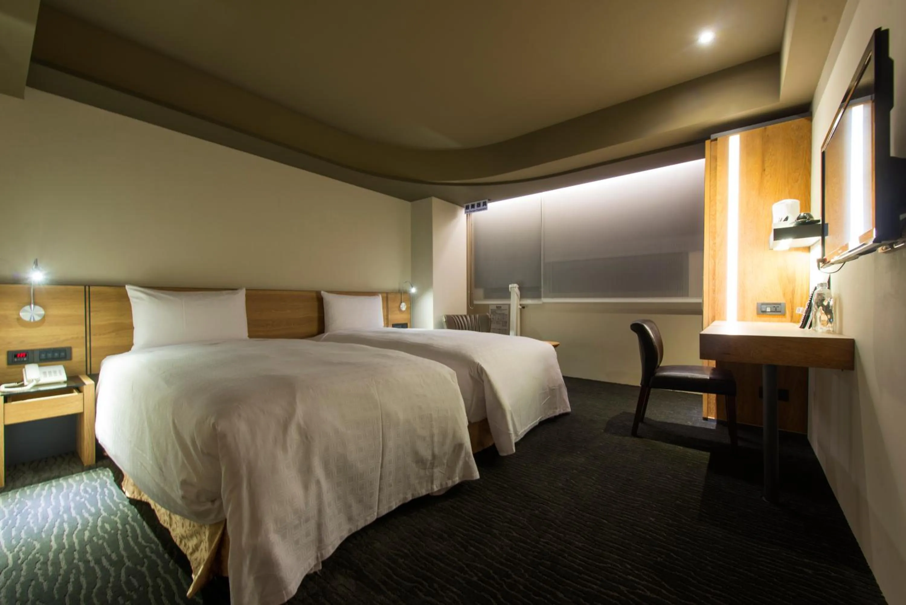 Photo of the whole room, Bed in Simple + Hotel