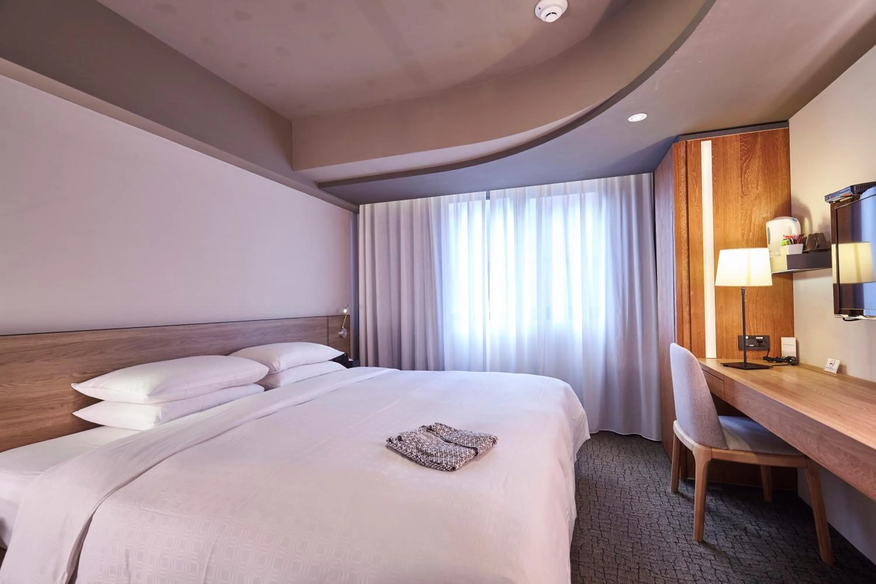 Photo of the whole room, Bed in Simple + Hotel