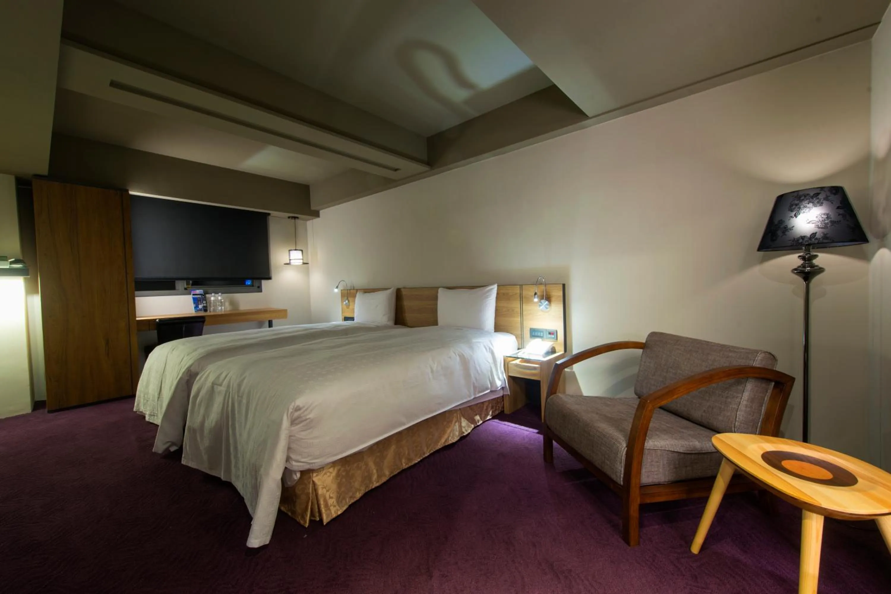 Photo of the whole room, Bed in Simple + Hotel