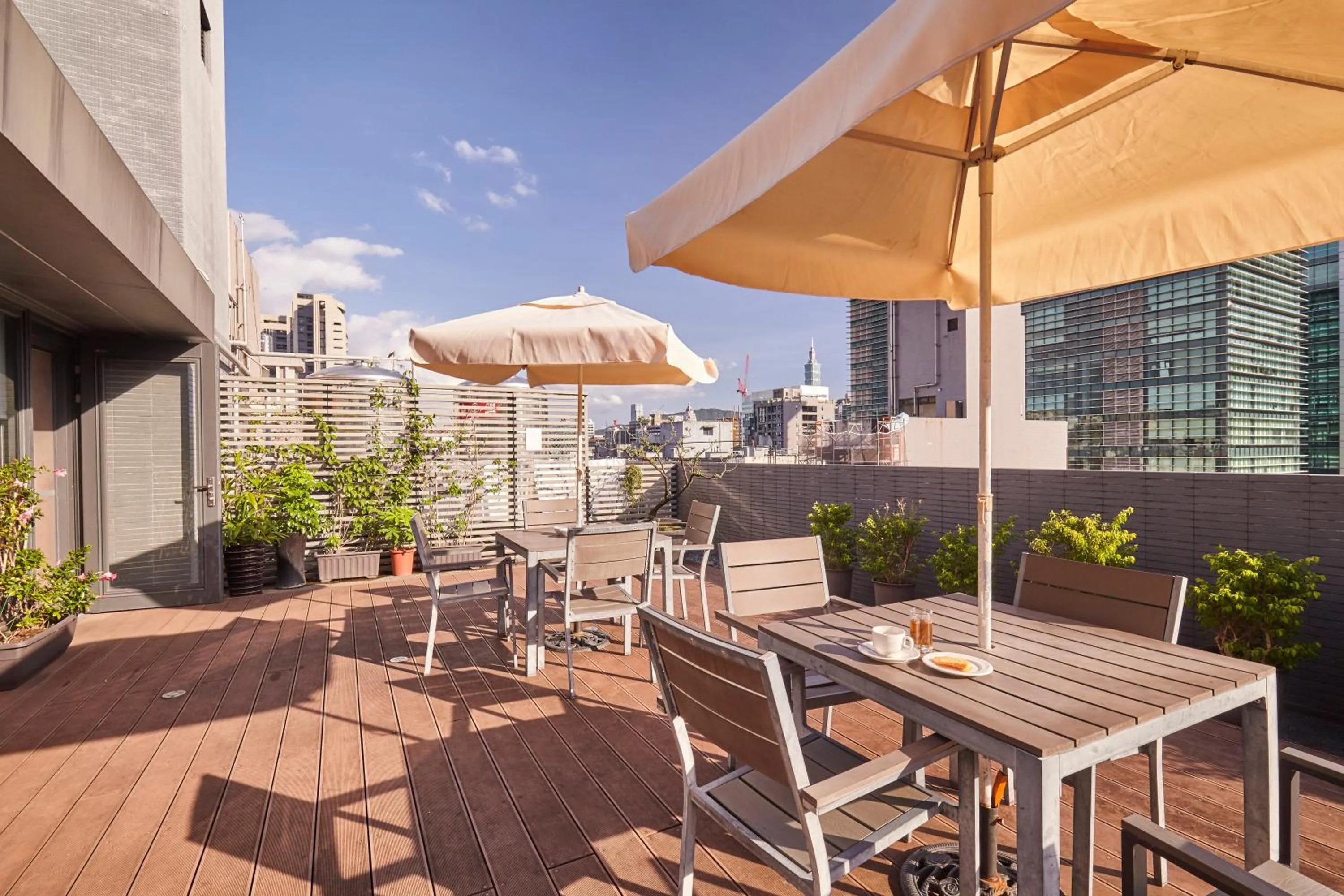 Patio in Simple + Hotel