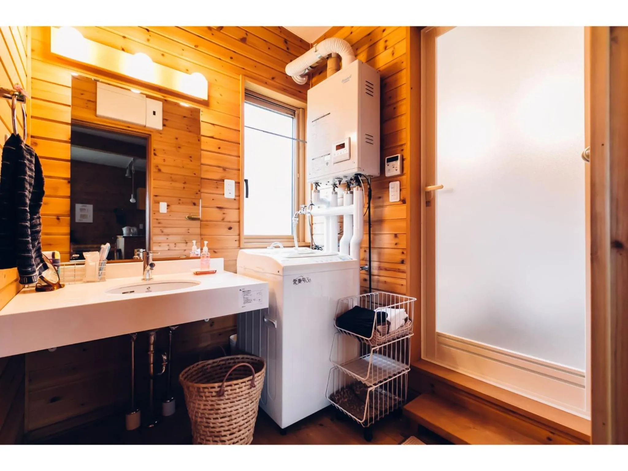 Bathroom in LAKE view PRIVATE log house