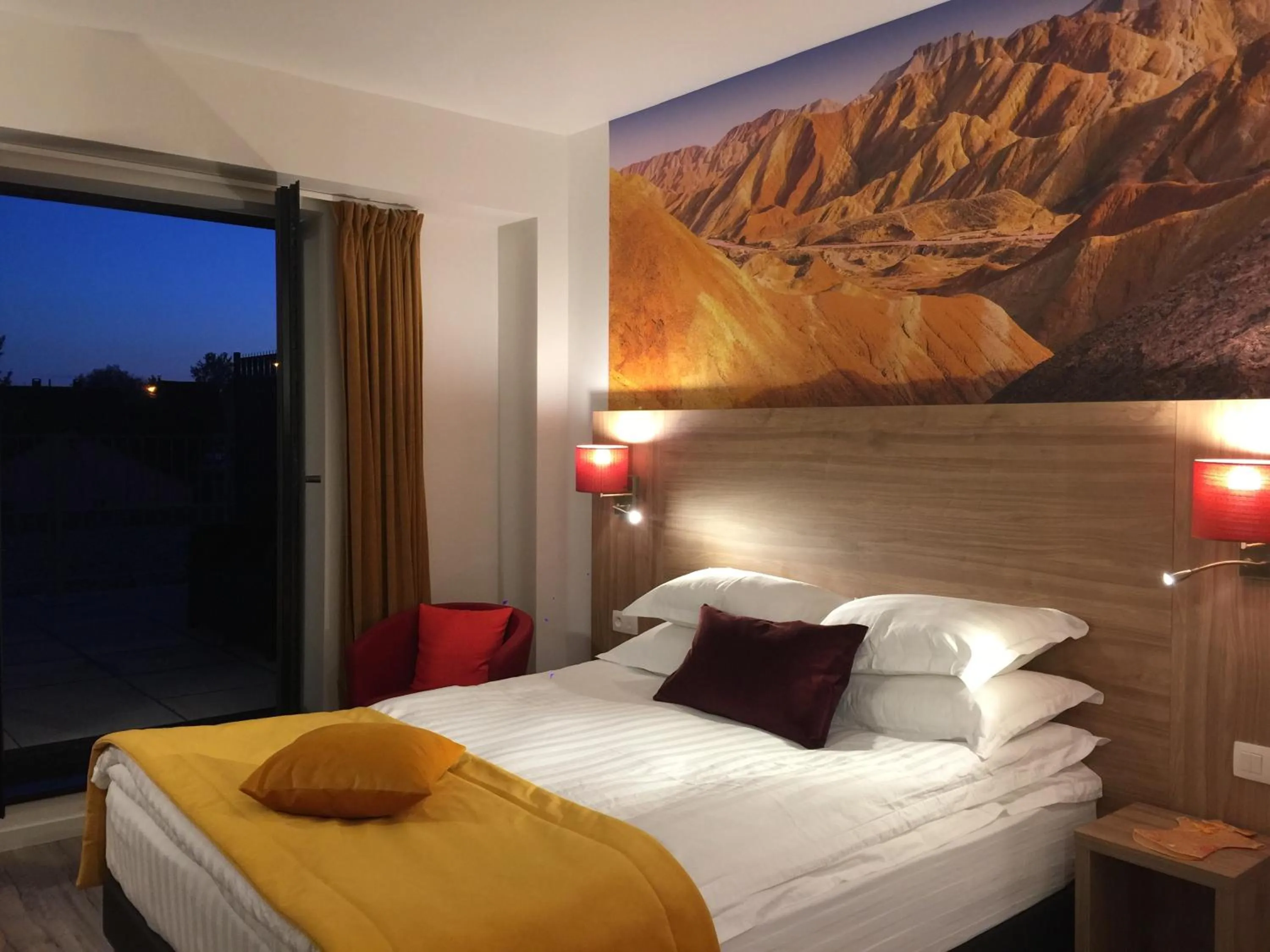 Bedroom, Bed in cité impériale ye