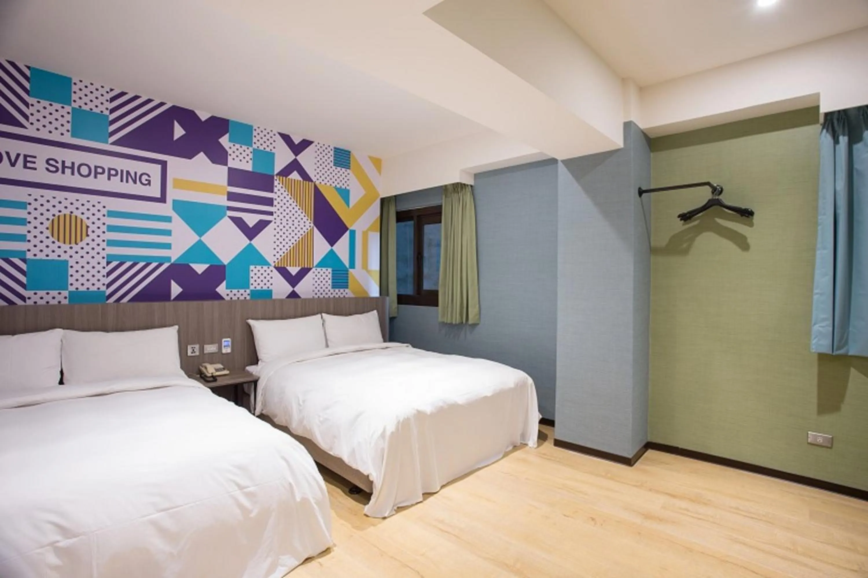 Bedroom, Bed in Rainbow Hotel