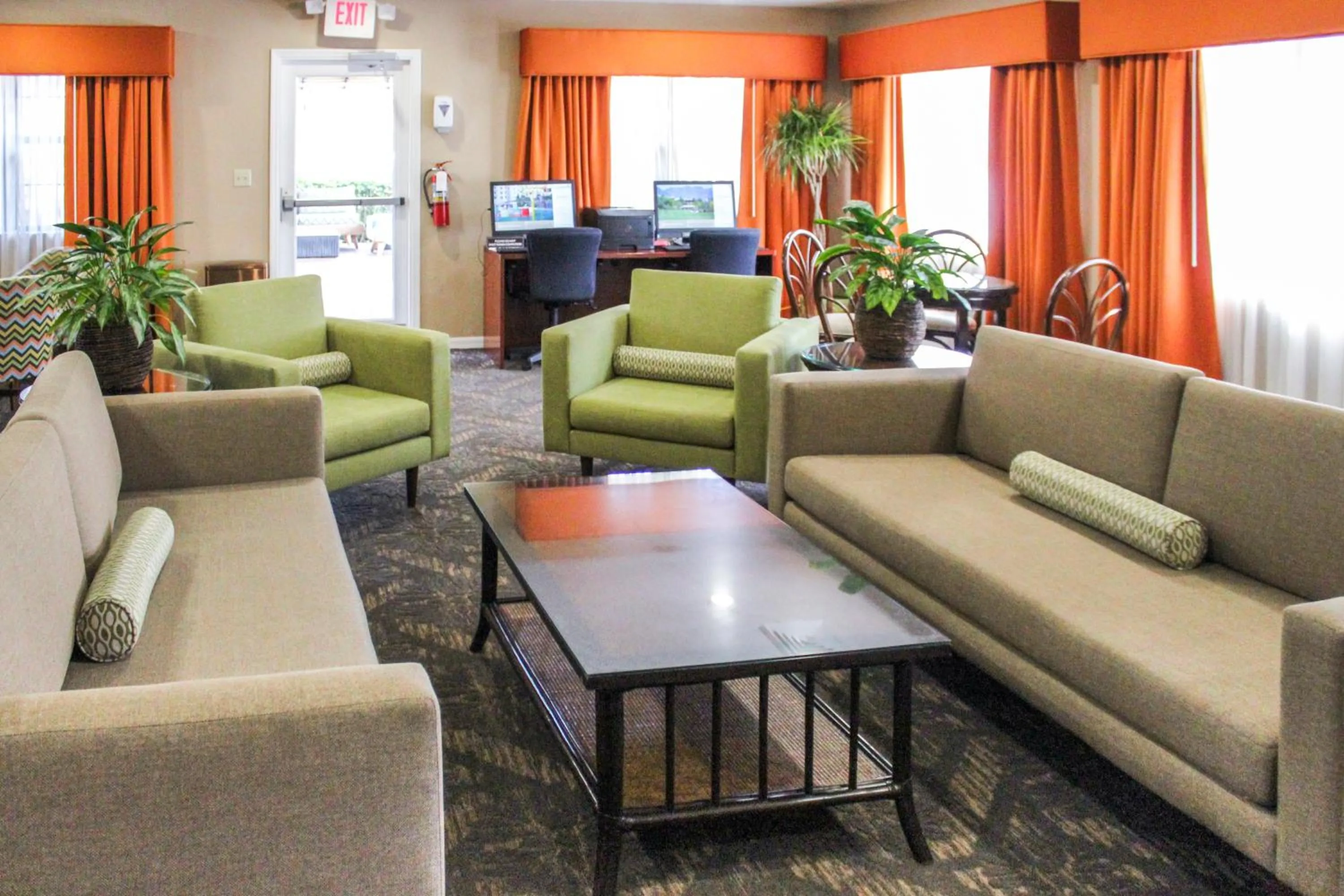 Communal lounge/ TV room in Hilton Vacation Club Polynesian Isles Kissimmee