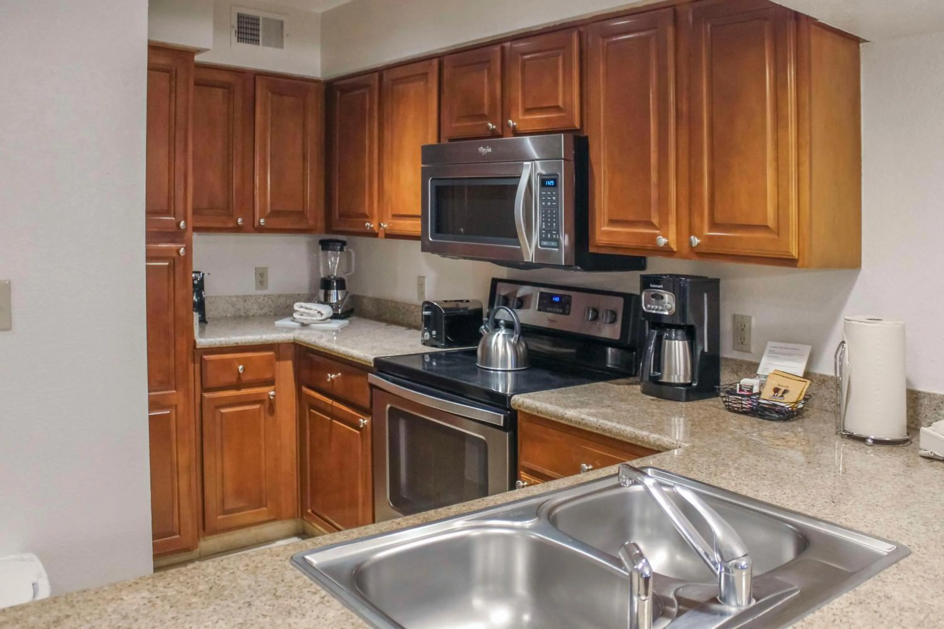 Kitchen or kitchenette in Hilton Vacation Club Polynesian Isles Kissimmee