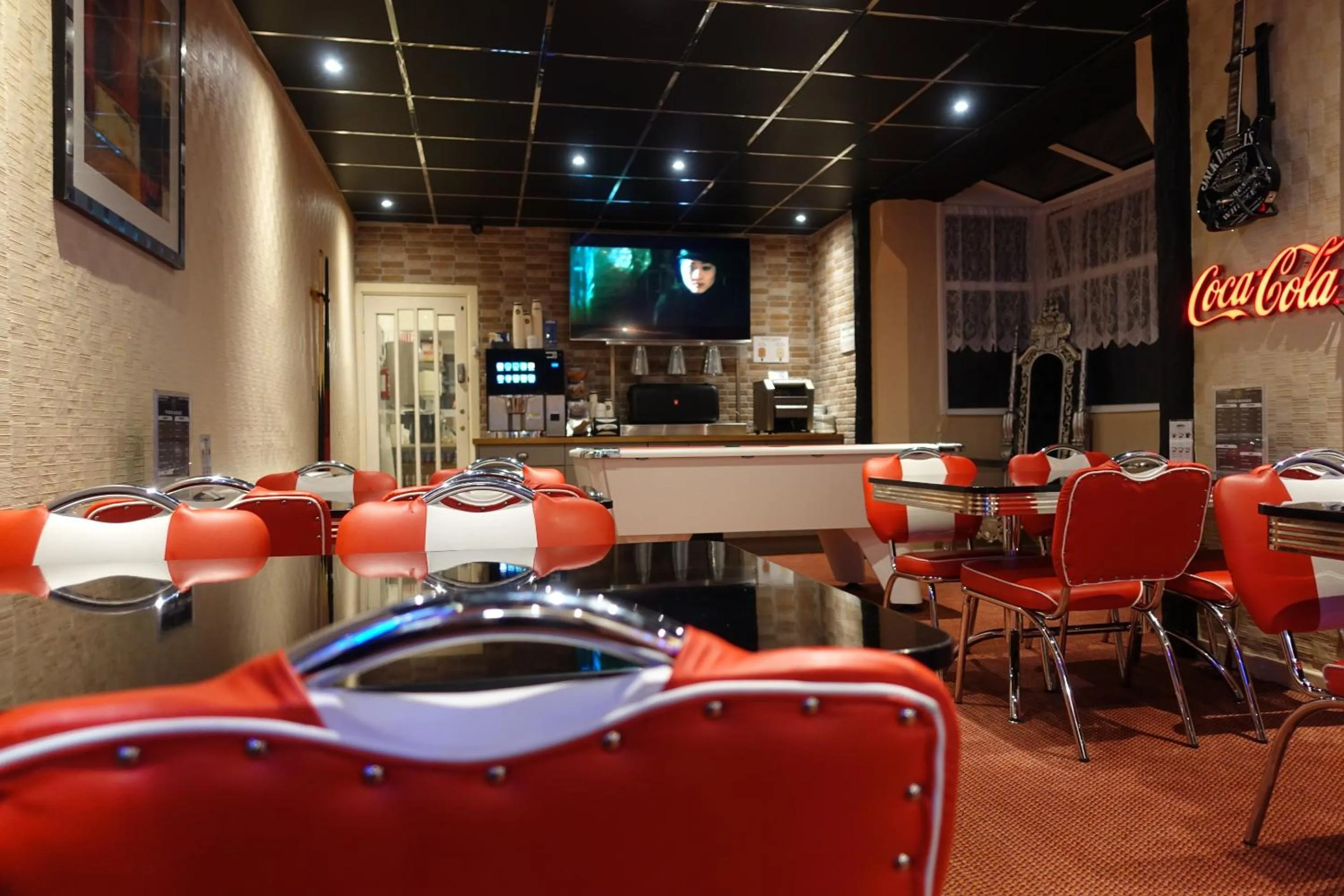 Food and drinks in The Kings Cross Hotel