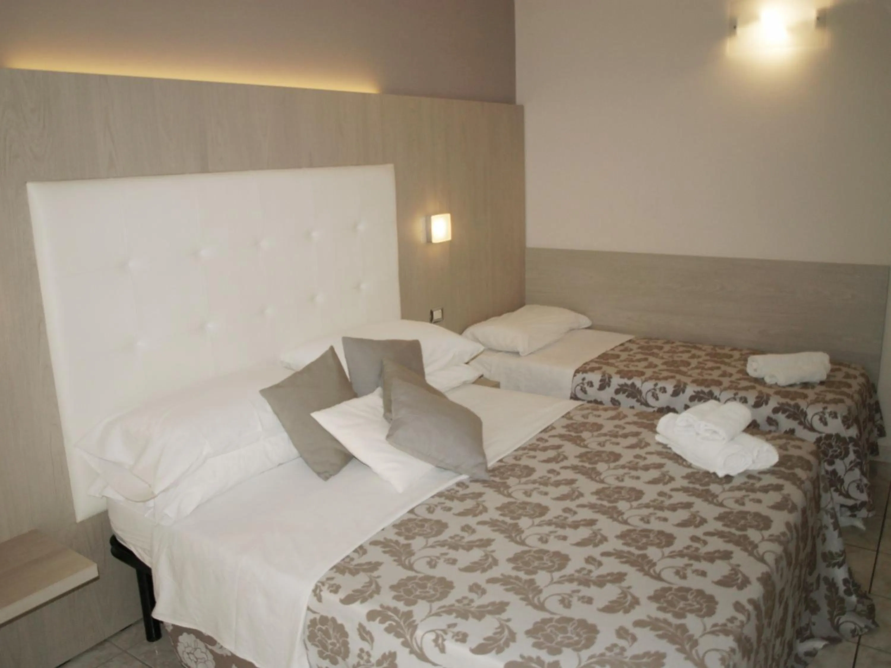 Bed in Hotel Stefan Room & Breakfast