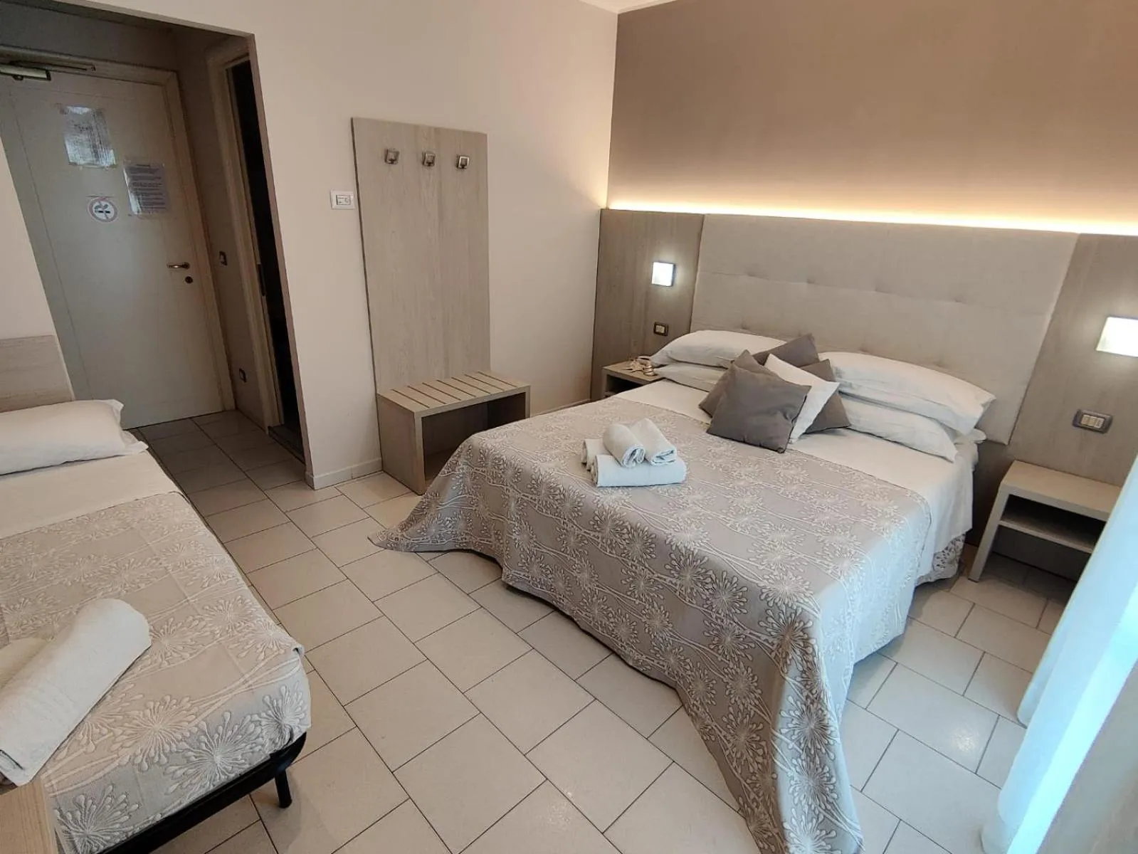 Bed in Hotel Stefan Room & Breakfast