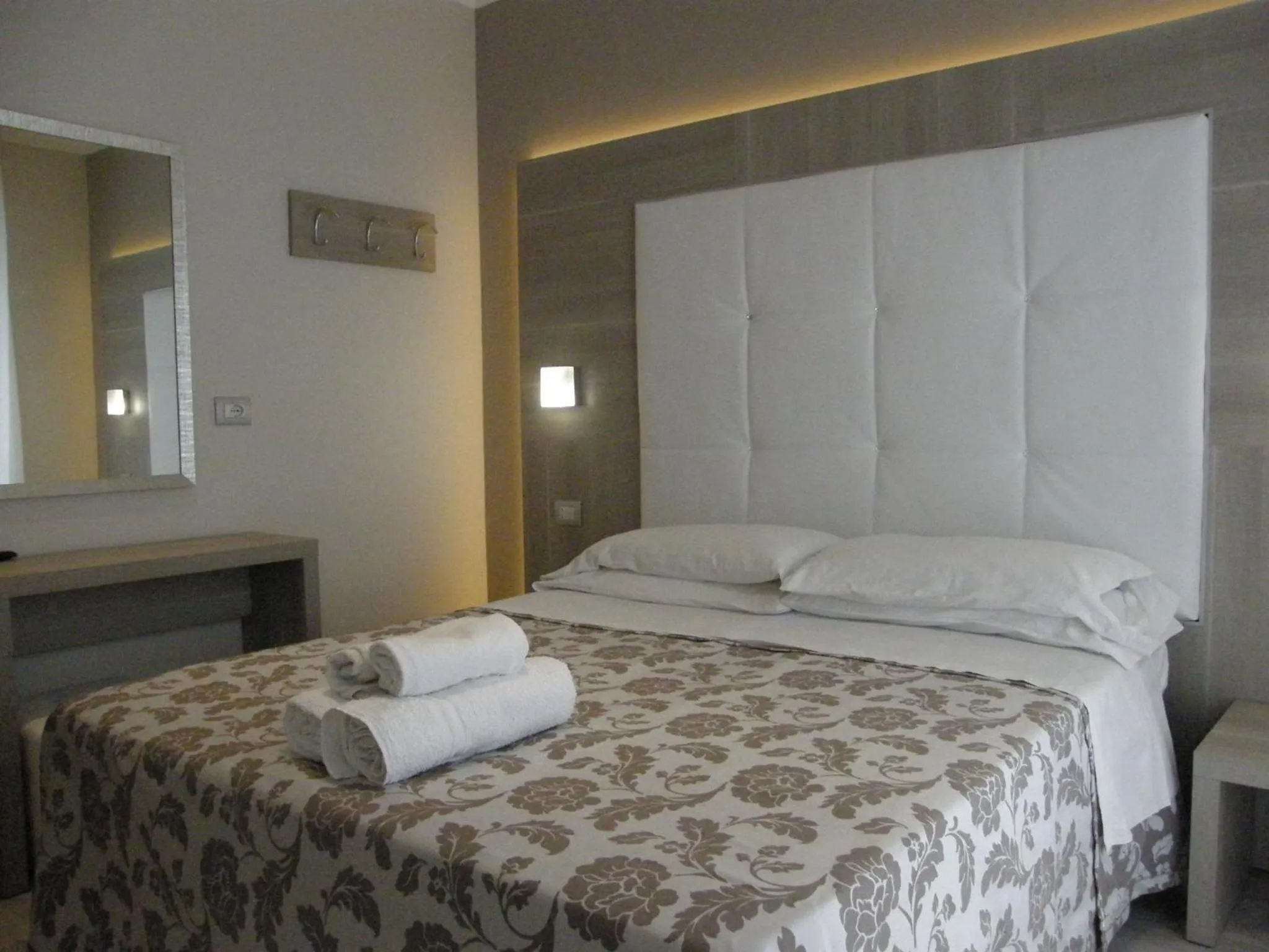 Photo of the whole room, Bed in Hotel Stefan Room & Breakfast