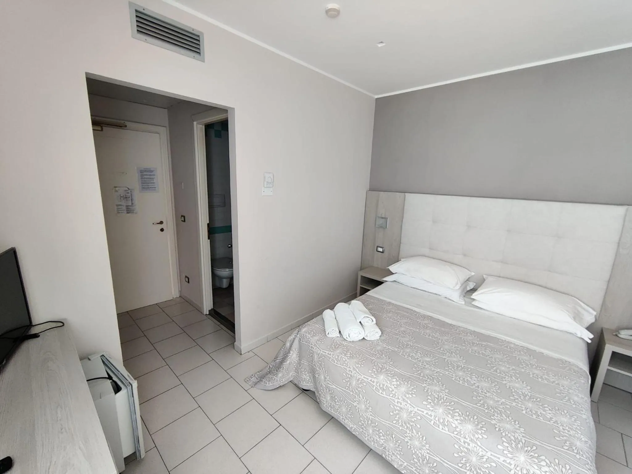 Bed in Hotel Stefan Room & Breakfast