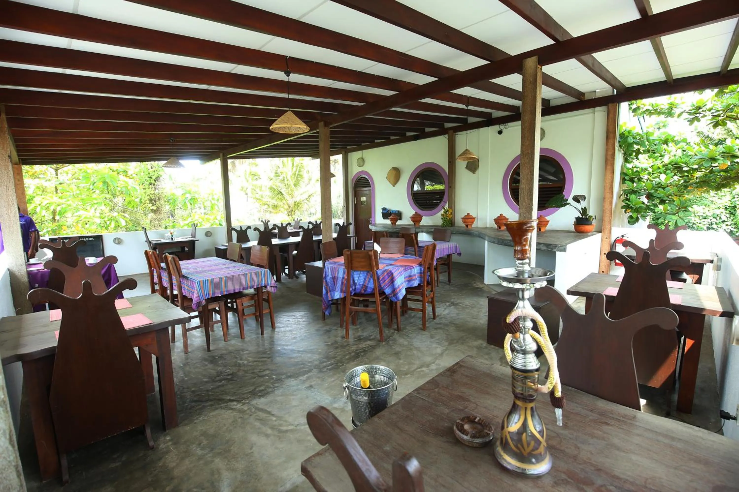 Restaurant/places to eat in Turtle Eco Beach