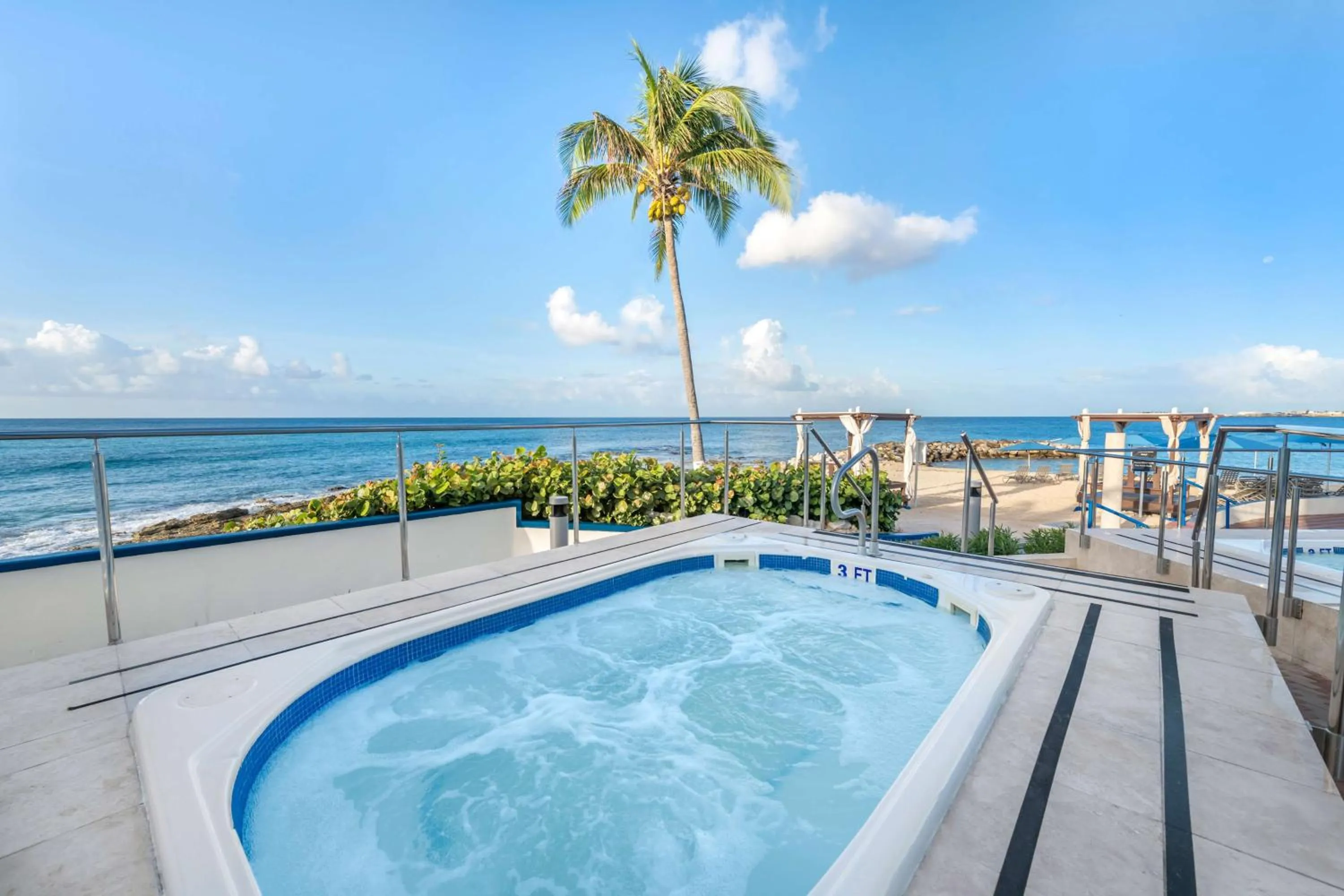 Hot Tub in Hilton Vacation Club Flamingo Beach Sint Maarten