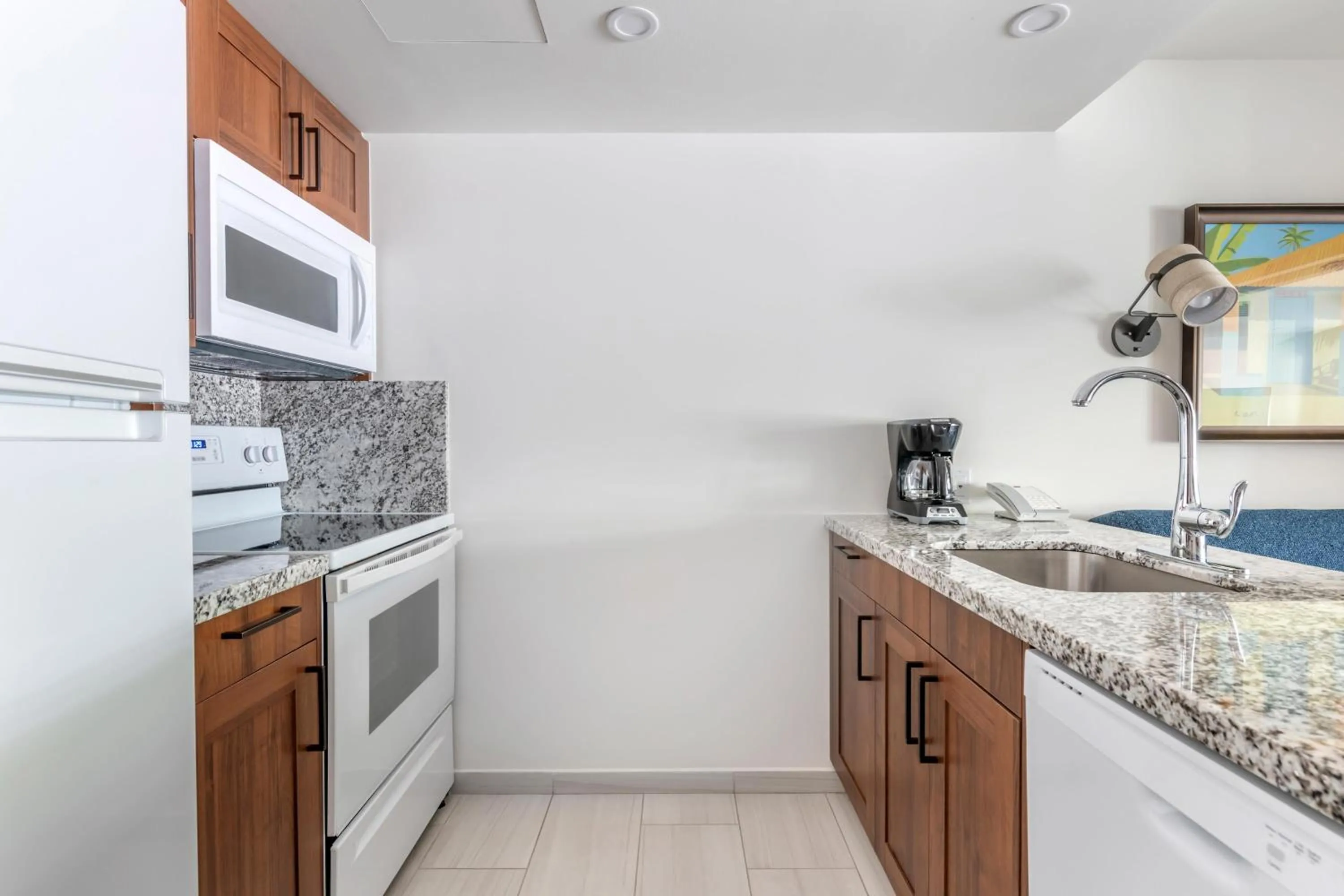 Kitchen or kitchenette in Hilton Vacation Club Flamingo Beach Sint Maarten