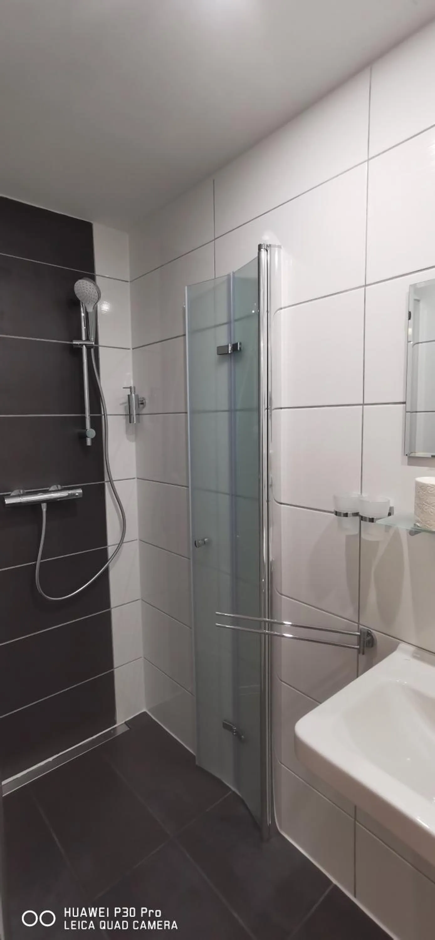 Bathroom in Pension Alpina