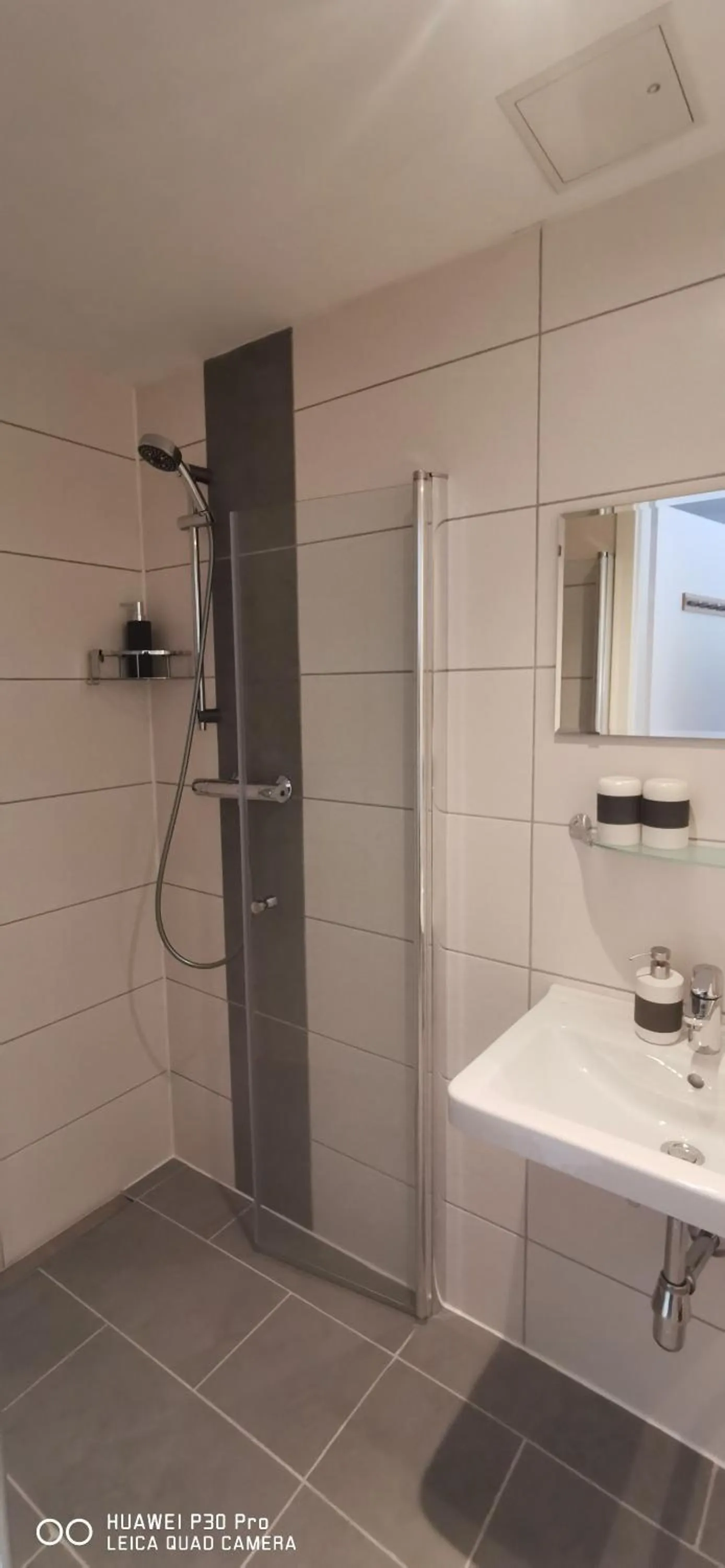 Bathroom in Pension Alpina