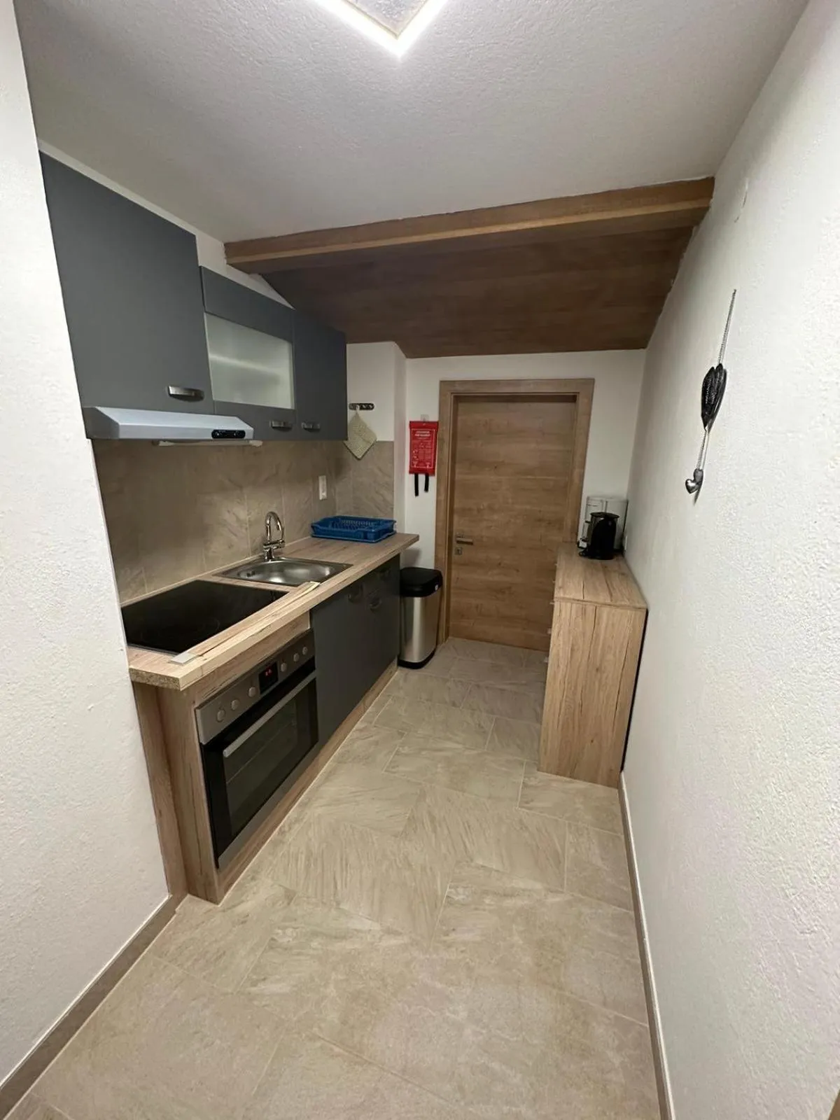 Kitchen or kitchenette in Pension Alpina