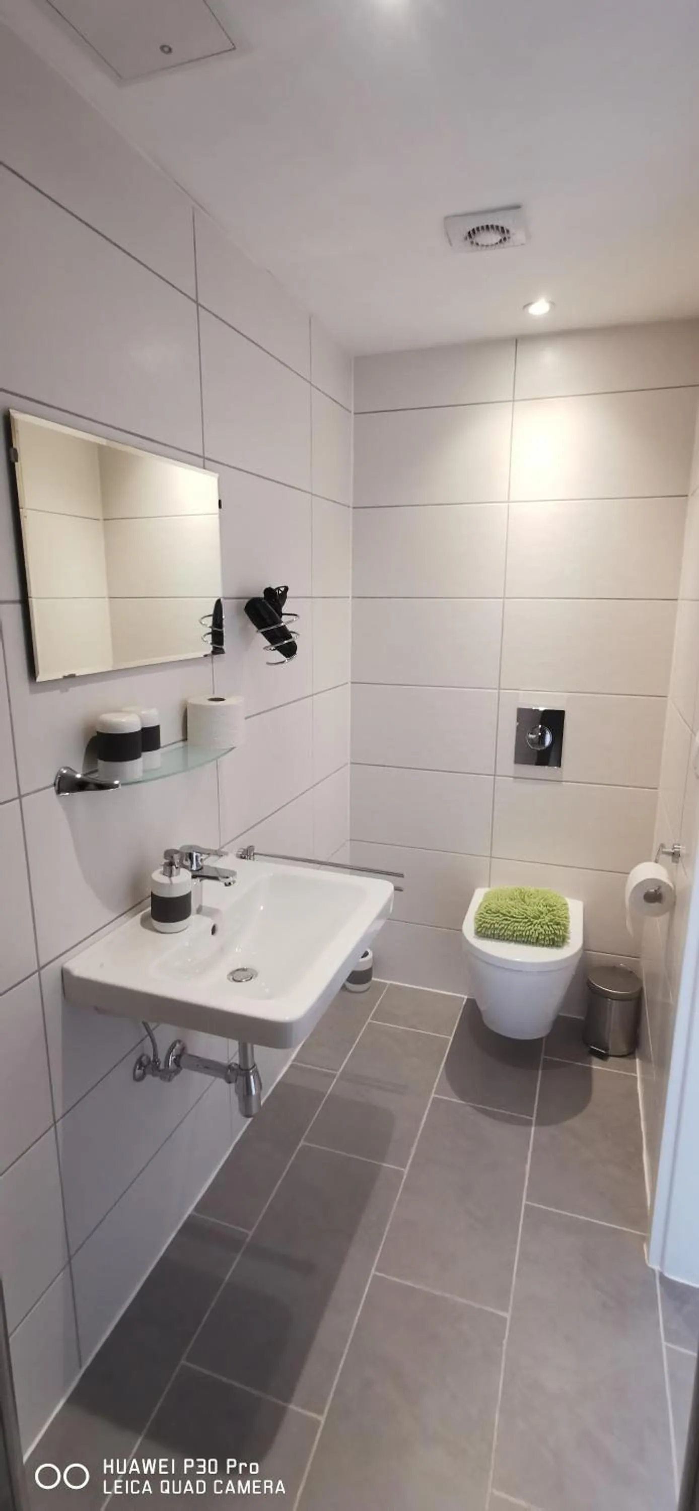 Bathroom in Pension Alpina