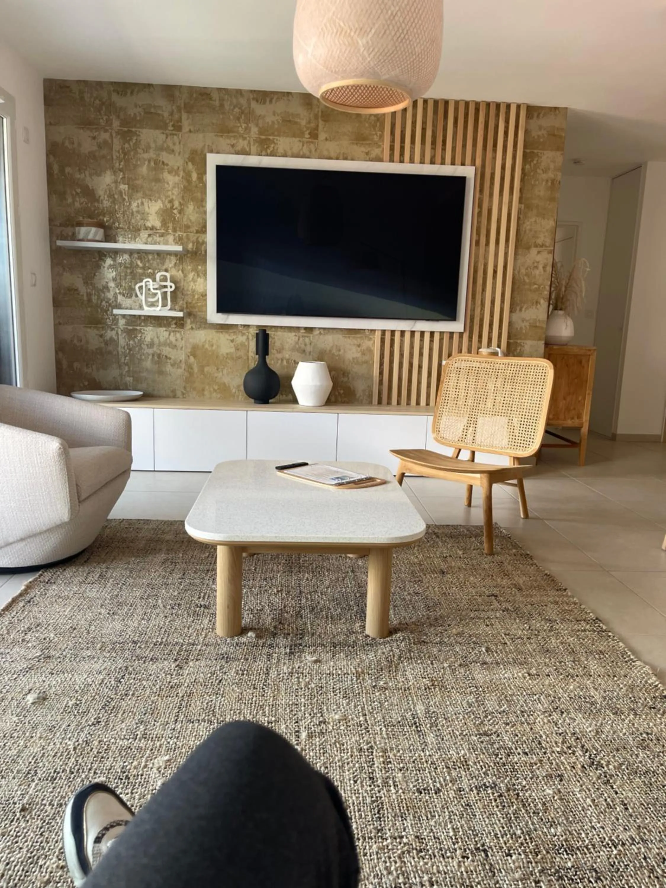 TV and multimedia in Hôtel Beauregard, The Originals Relais