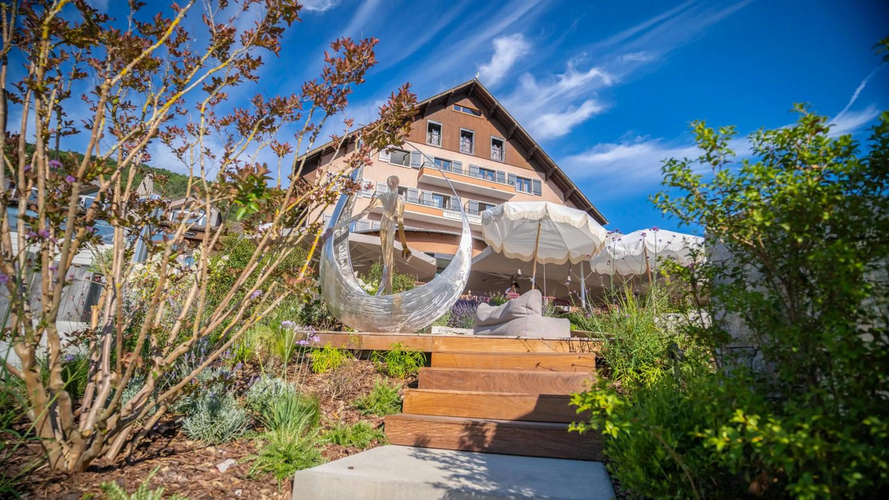 Spring in Hôtel Beauregard, The Originals Relais