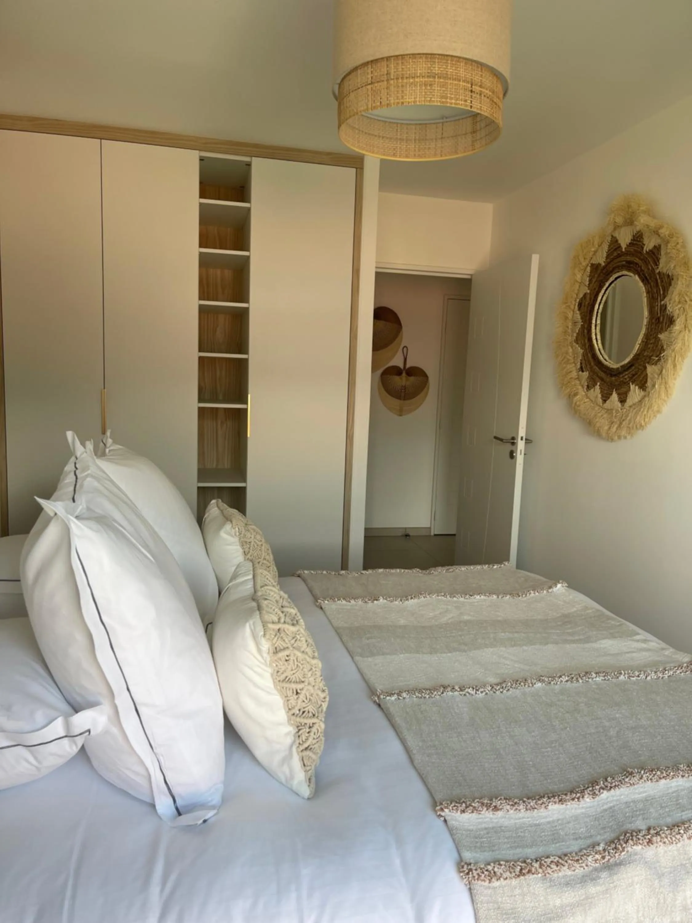 Bed in Hôtel Beauregard, The Originals Relais