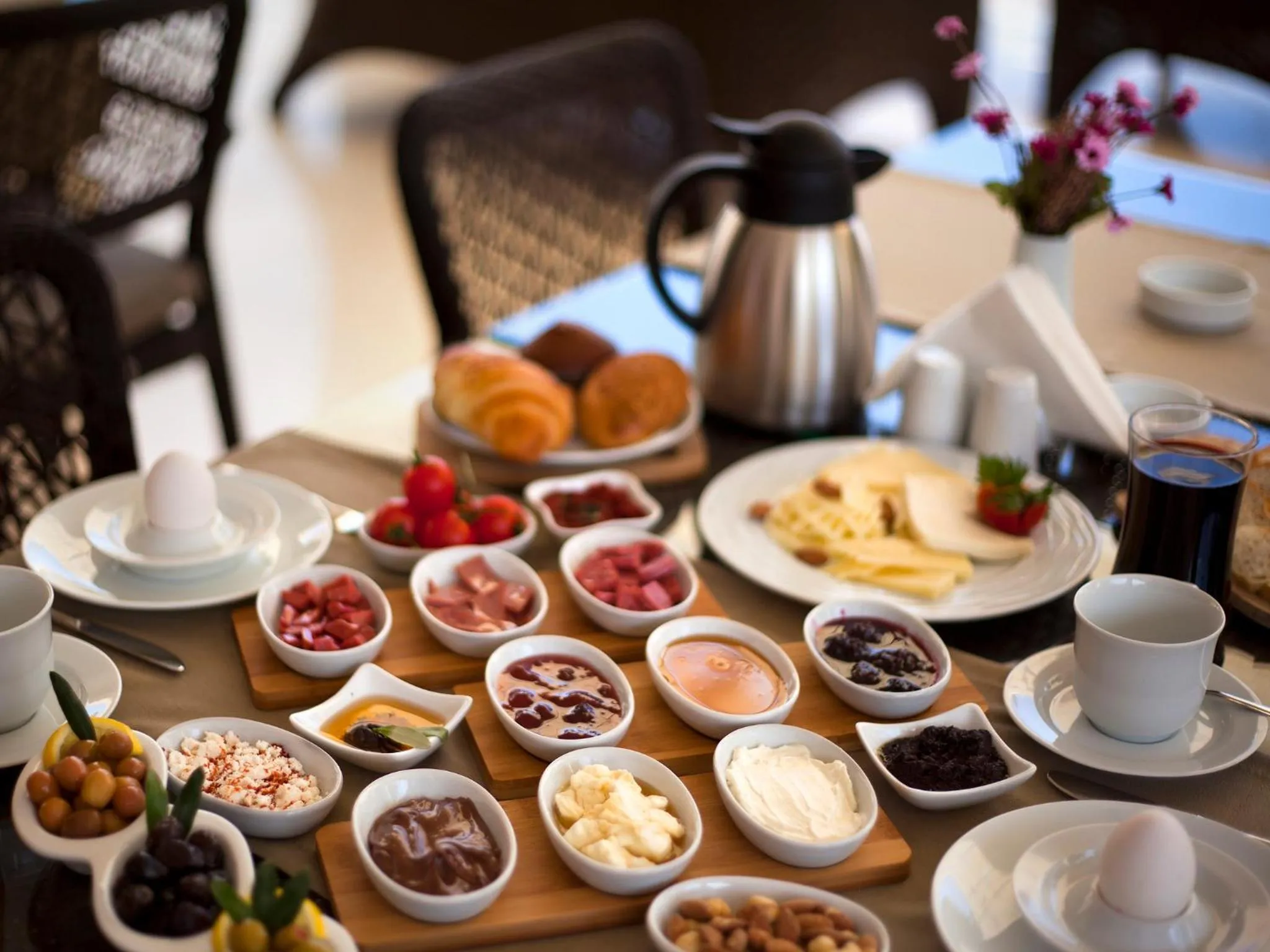 Restaurant/places to eat in Montana Hotel